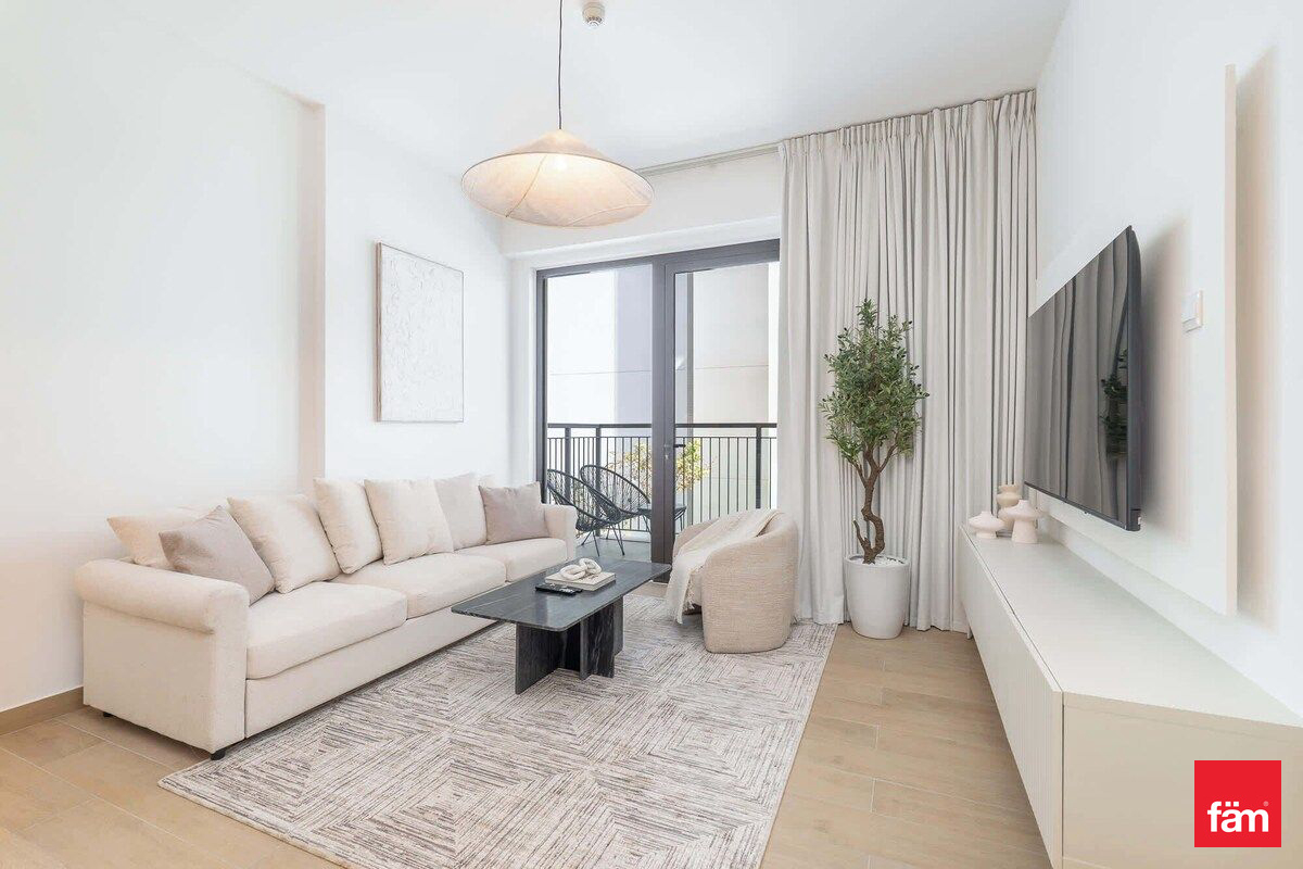 Upgraded and furnished | Private Beach
