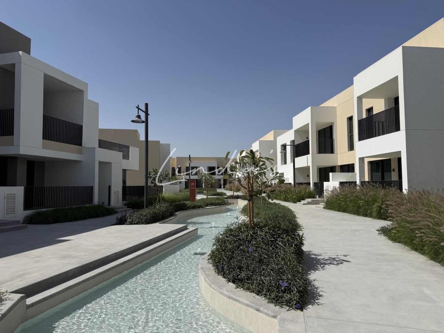 Skylight Ceiling | Available to view |3 bed + maid