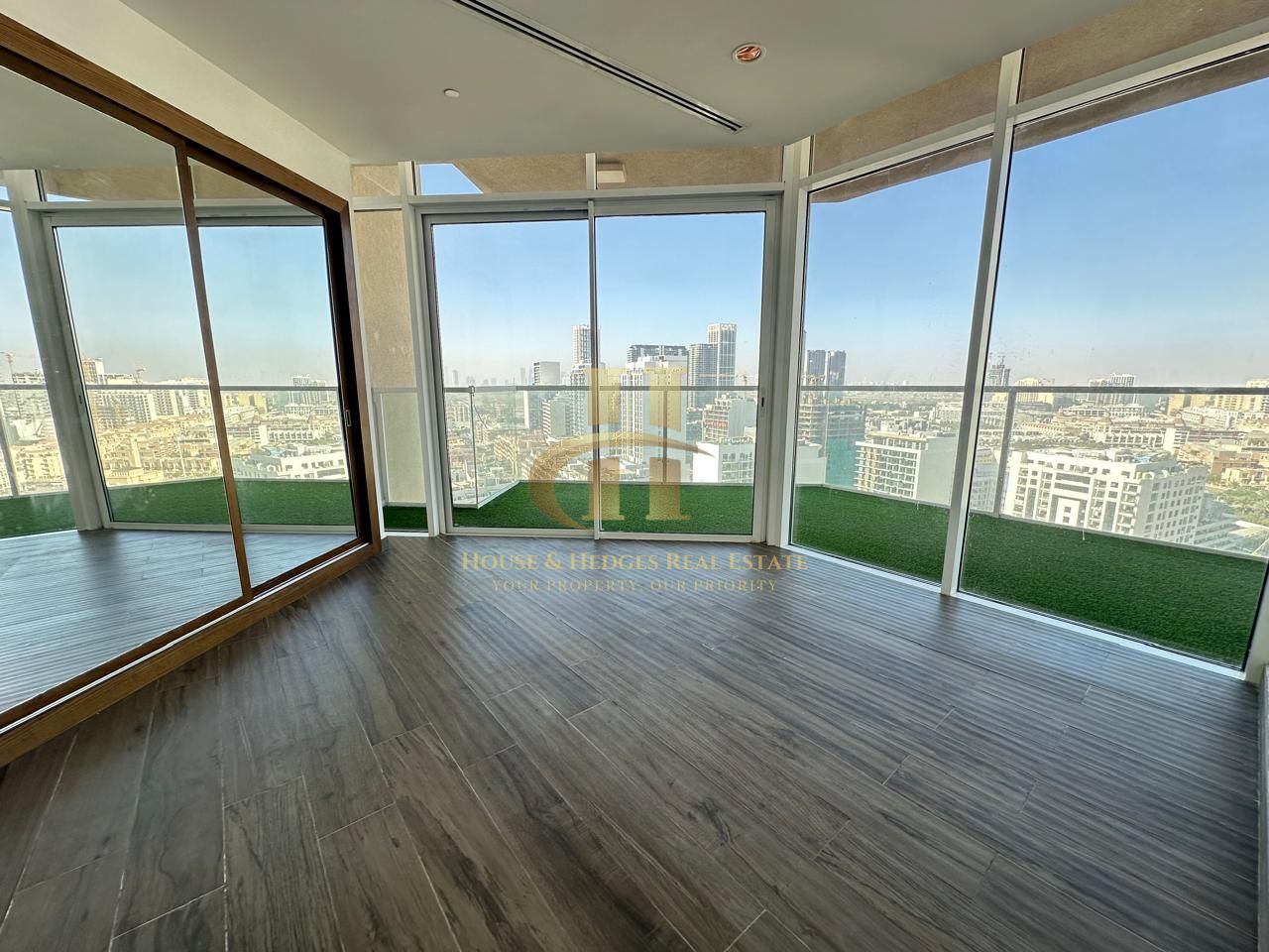 Fully Furnished | High Floor | Vacant
