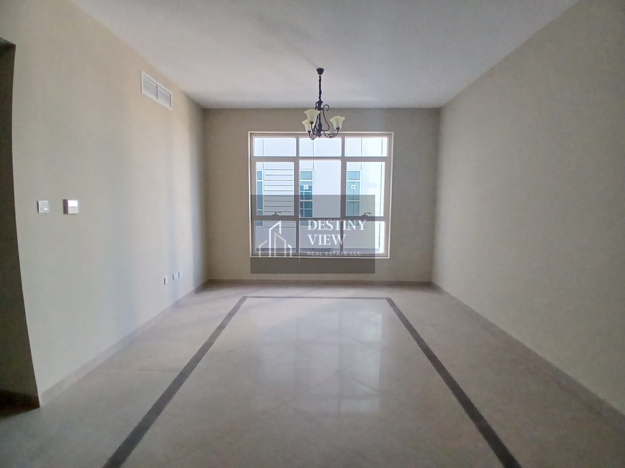 Like brand new lavish 2BHK apartment fully family Building 2bahts