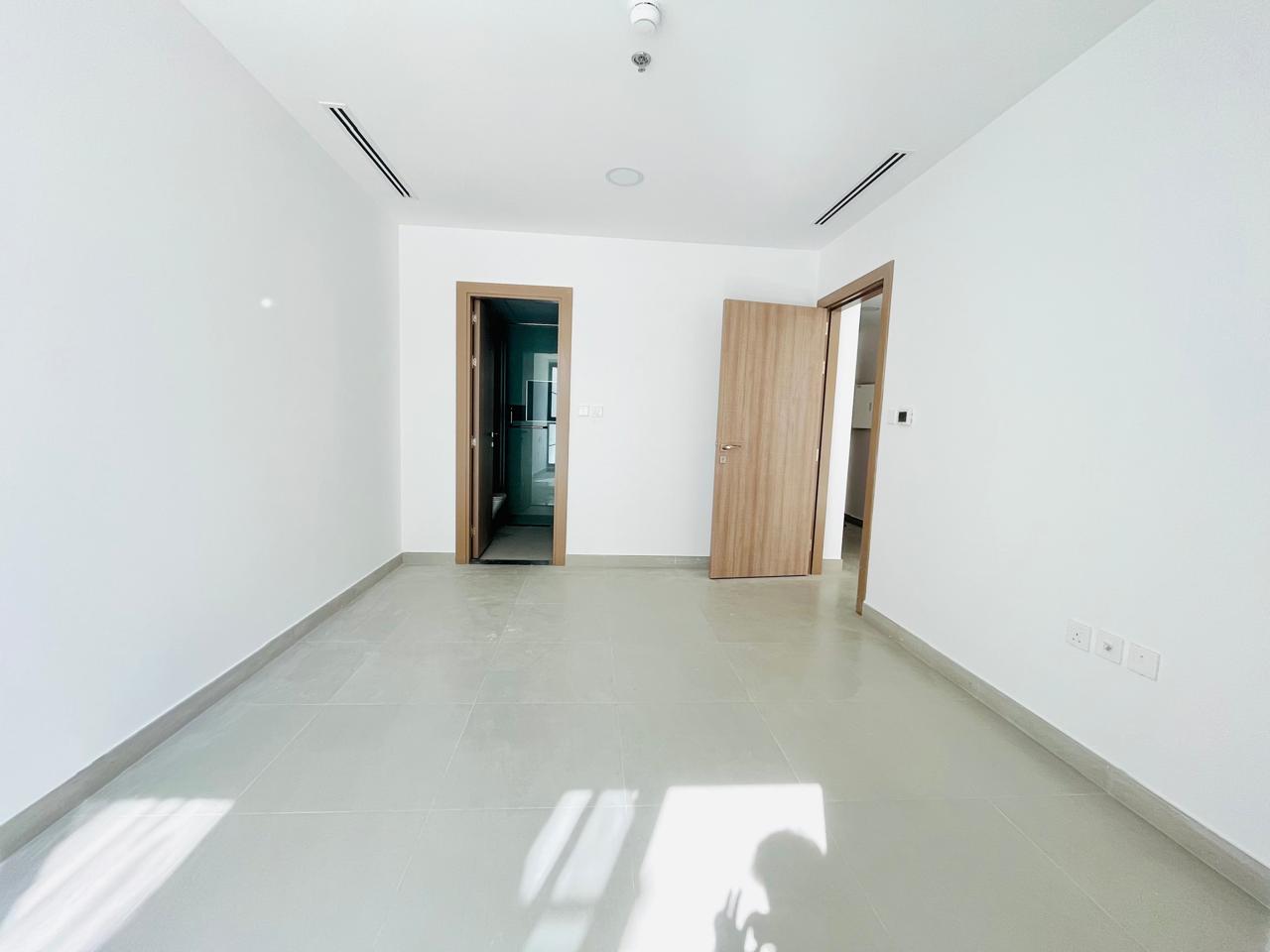 BRAND NEW BUILDING SPACIOUS 1 BEDROOM WITH 2 BATHROOMS BUILT IN WADROBS GYM POOL PARKING ON PRIME LOCATION CONTACT US NOW
