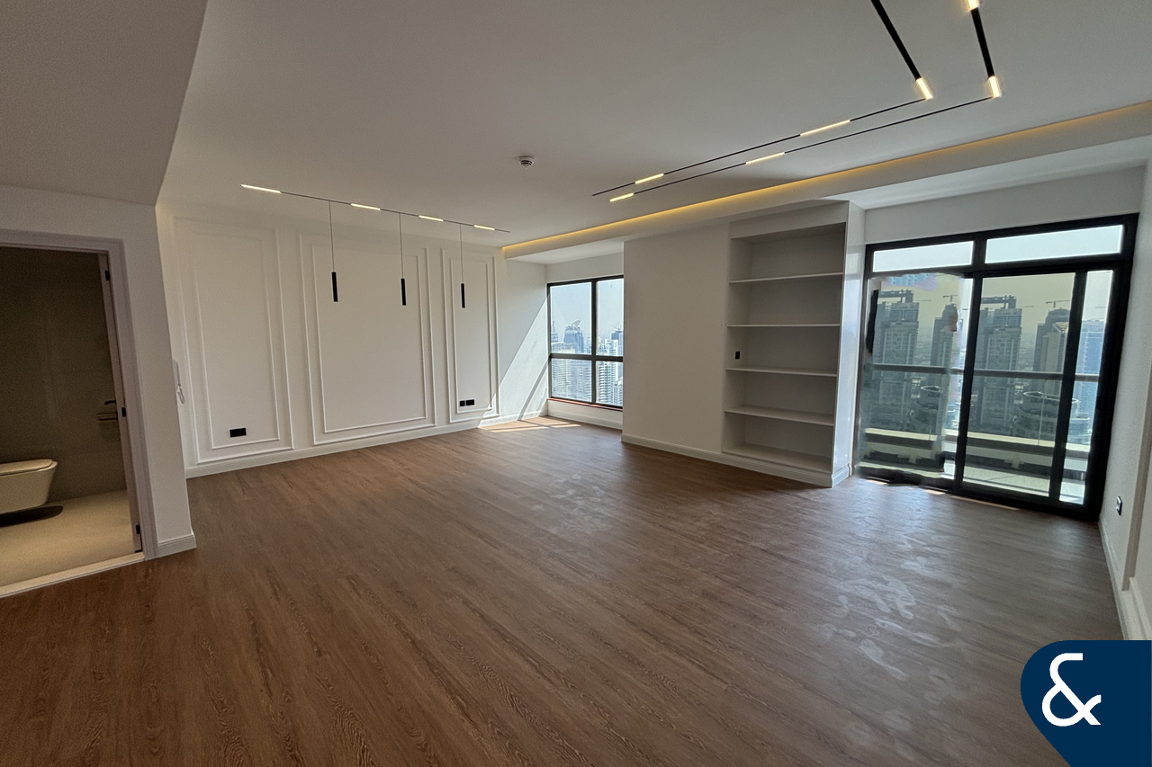 2 Bedrooms | Upgraded | Full Marina View