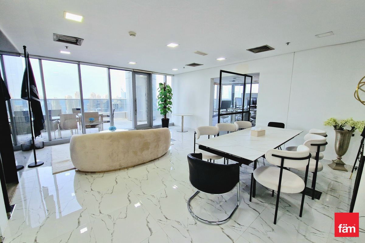 Fitted | Furnished | Grade A | Vacant | Lake View