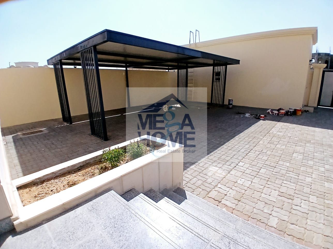 Stand Alone | 6 Bedrooms | Outside & Inside Kitchen I Driver Room
