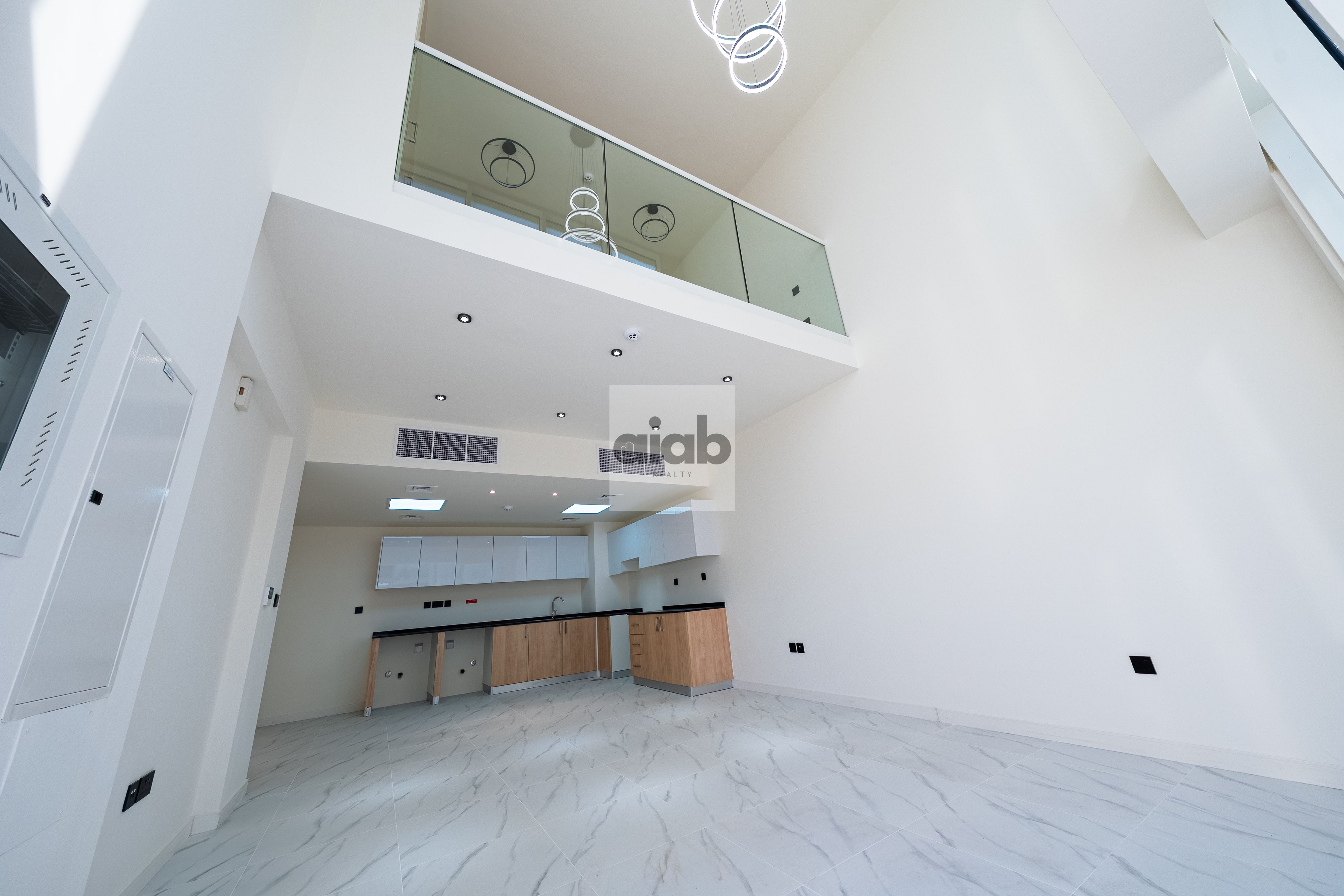 VACANT | PRIME LOCATION | NEAR THE FACILITIES