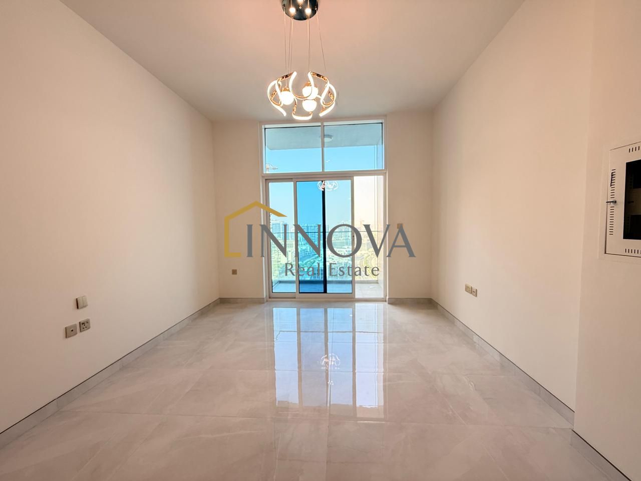 Luxury Studio | Vibrant Community | Arjan