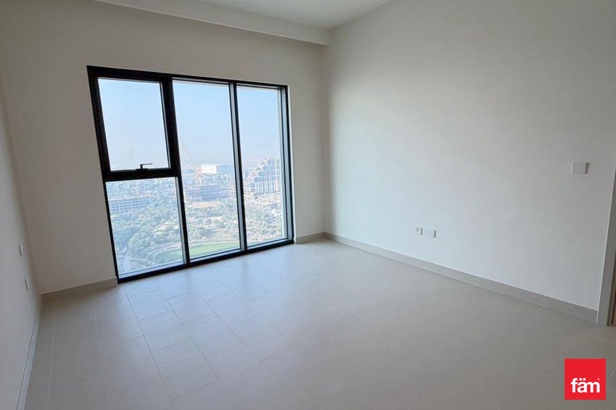 Highest Floor | Chiller Free | Ready To Move In