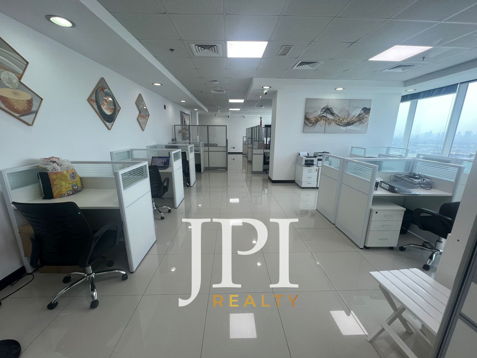 Exclusive | High Floor | Unfurnished