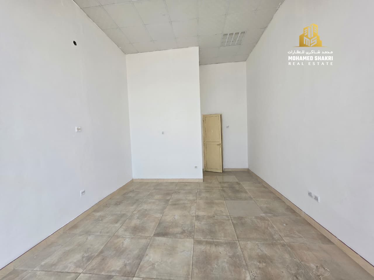 450 SQFT I WAREHOUSE / SHOP/ SHOWROOM I 3 PHASE I WASHROOM I STORE AREA