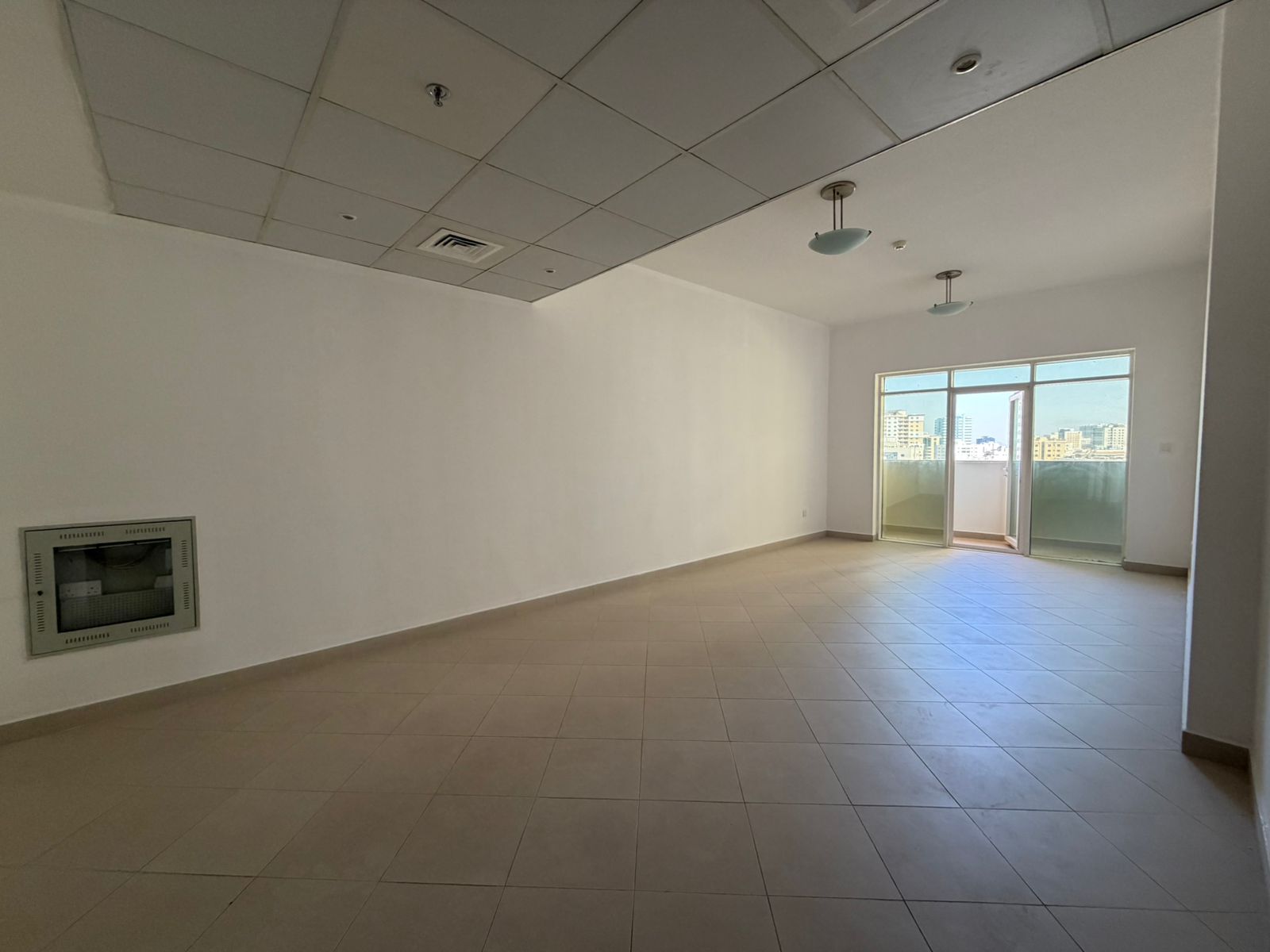 2BR + Hall with Balcony – Maid Room – Spacious Kitchen – 3 Bathrooms – Master Rooms – Spacious Layout – Family Tower – Prime Location – 4 Cheques – Ne