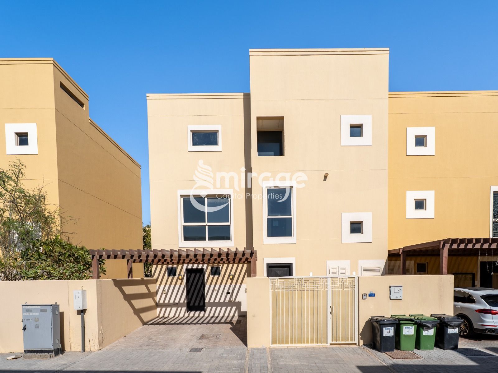 Single Row 4BR TH| Next to Corner |Prime Location