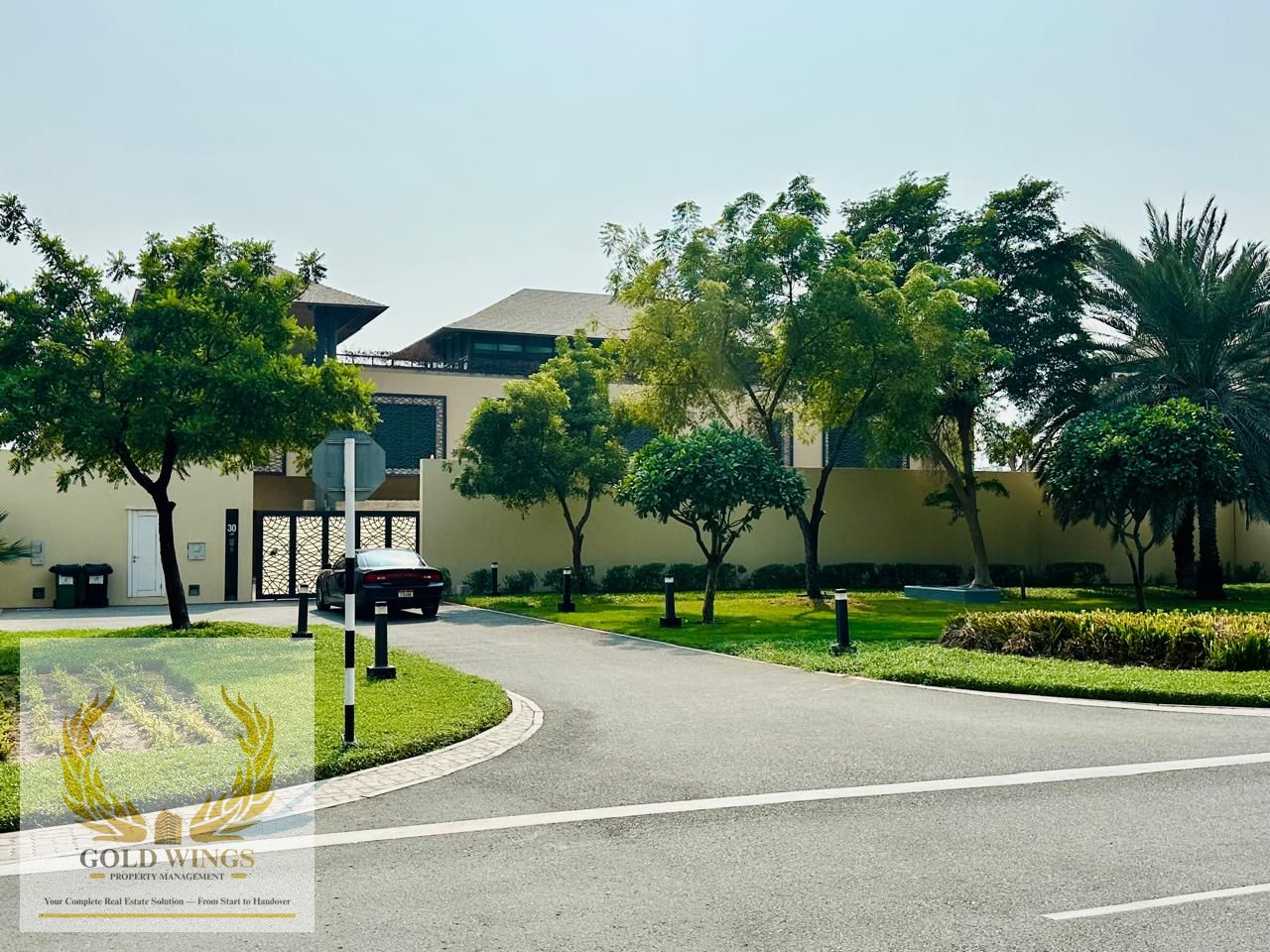 VIP 5BR VILLA | PRIVATE POOL & BOARD PARKING | WITH FULL WATER FRONT VIEW |