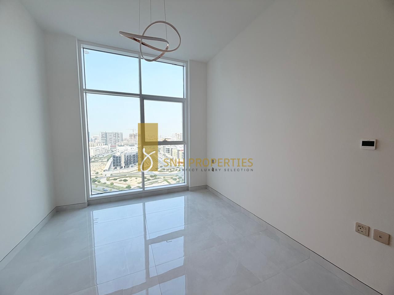 BRAND NEW | TOP FLOOR | BALCONY VIEW