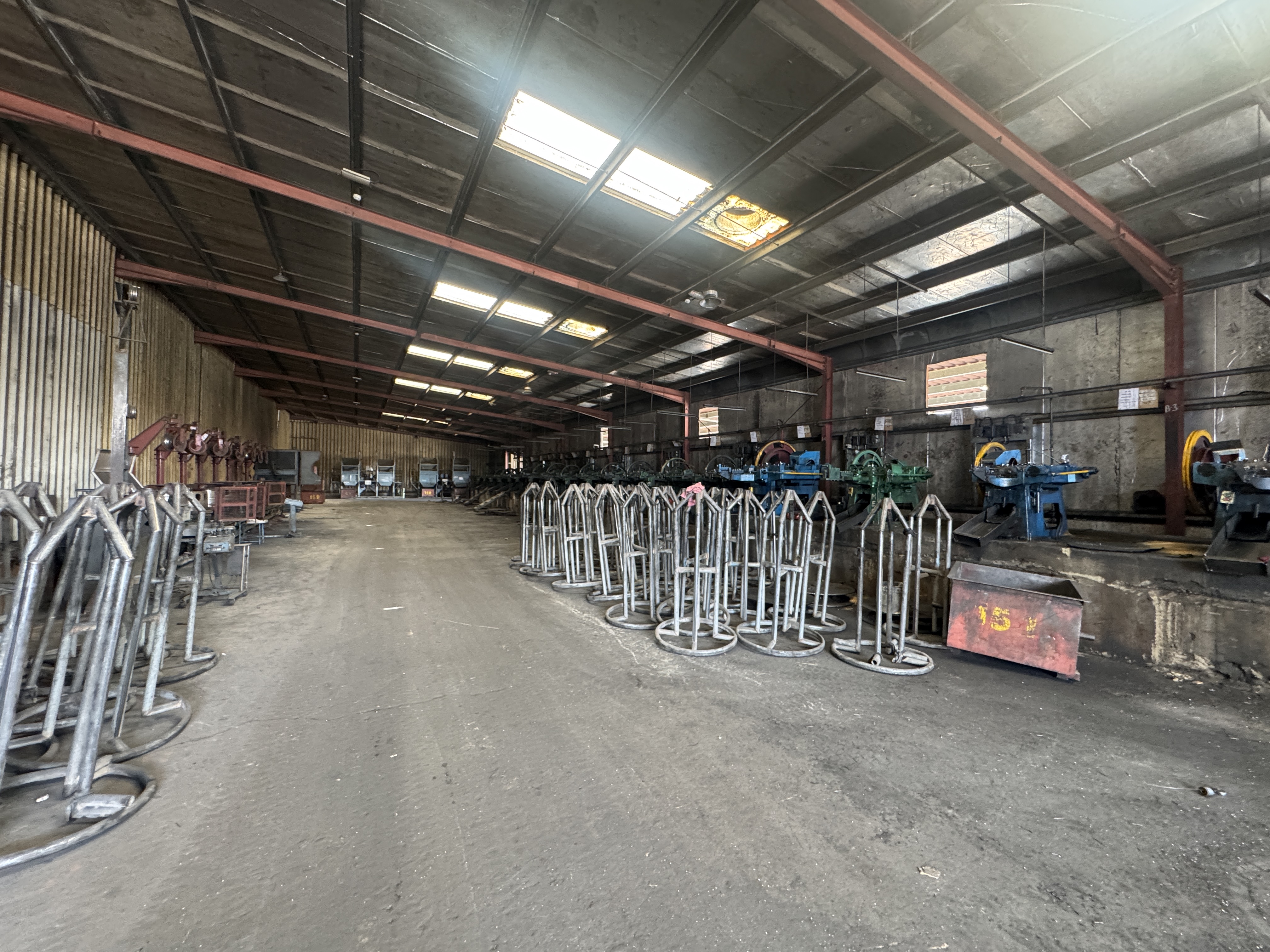 Excellent warehouse for sale vacant