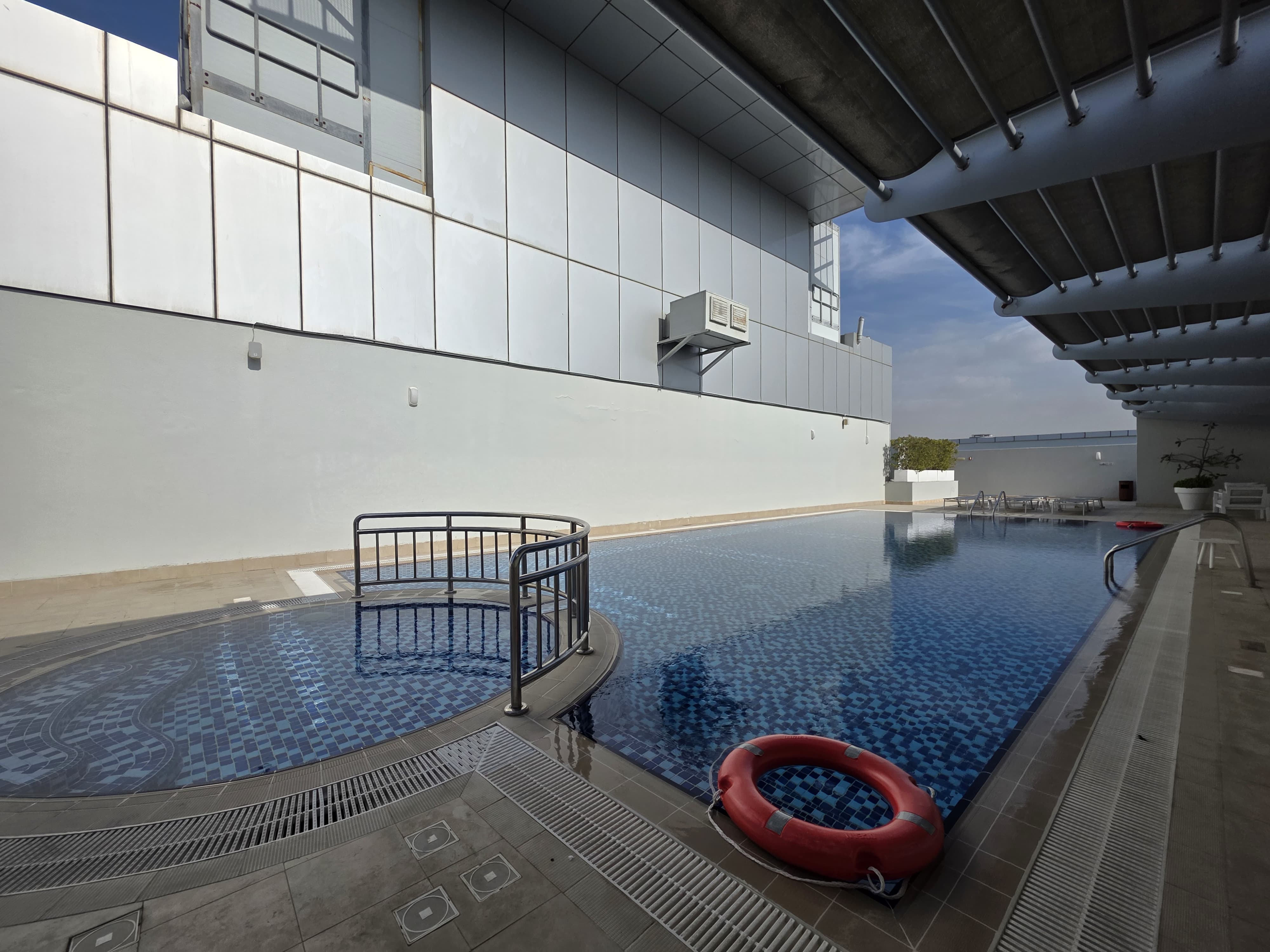 SUPERB 1BHK•HUGE SIZE•INFRONT OF PARK•FREE GYM POOL•6CHEQUES•EXACTLY NEAR TO DXB EXIT IN 43K ONLY