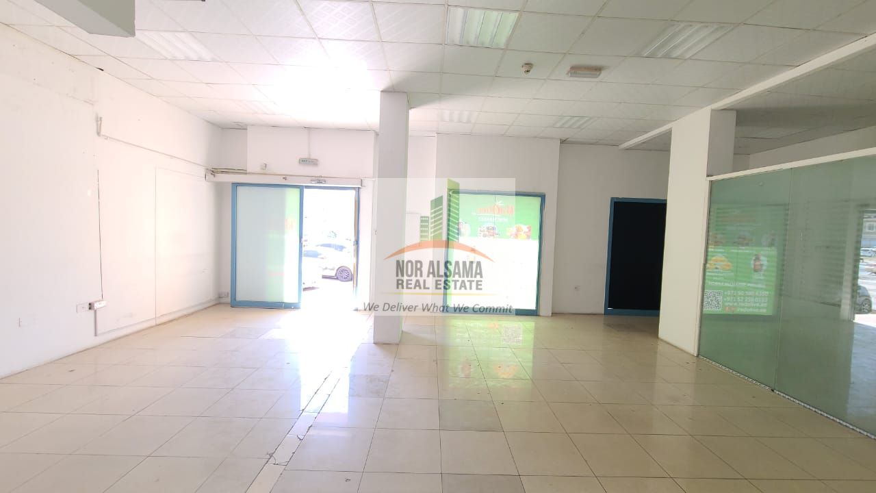 GOOD PRICE !! READY SHOP !! PARKING SIDE !! NEAT AND CLEAN !!