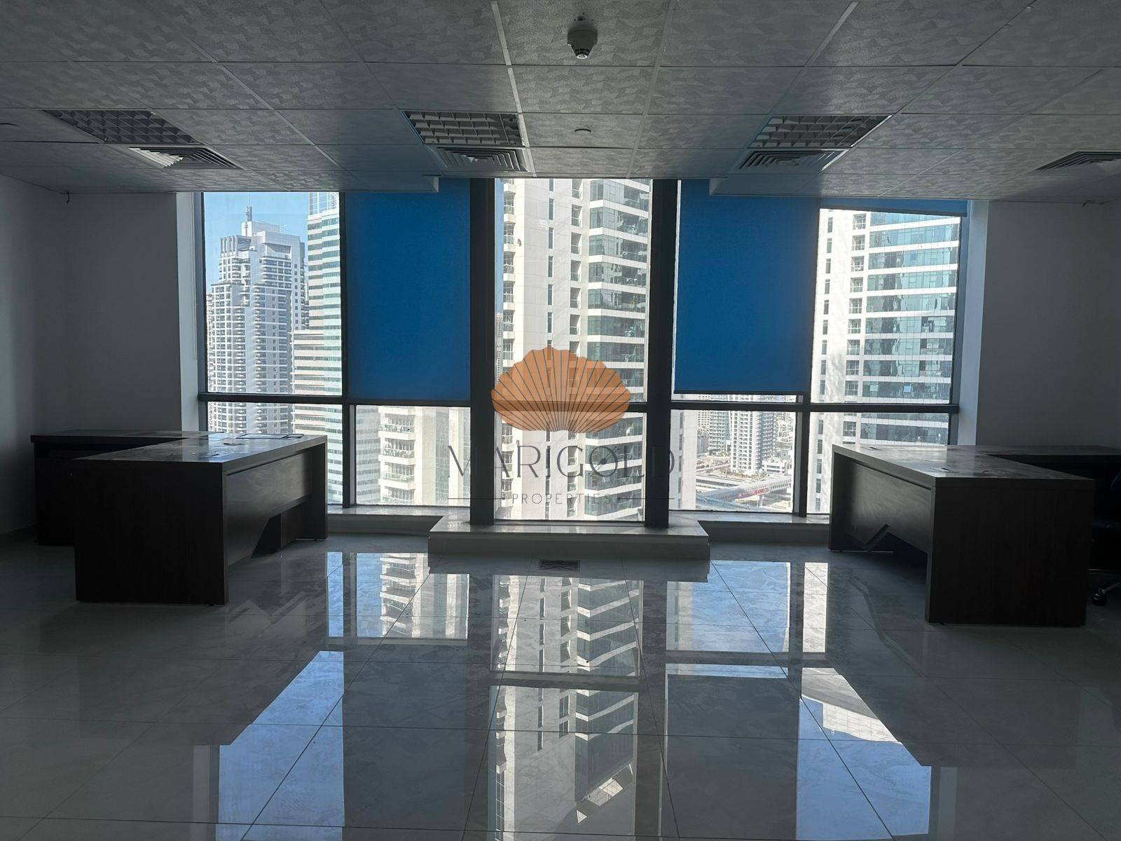 AVAILABLE NOW | LAKE VIEW | FITTED | SPACIOUS
