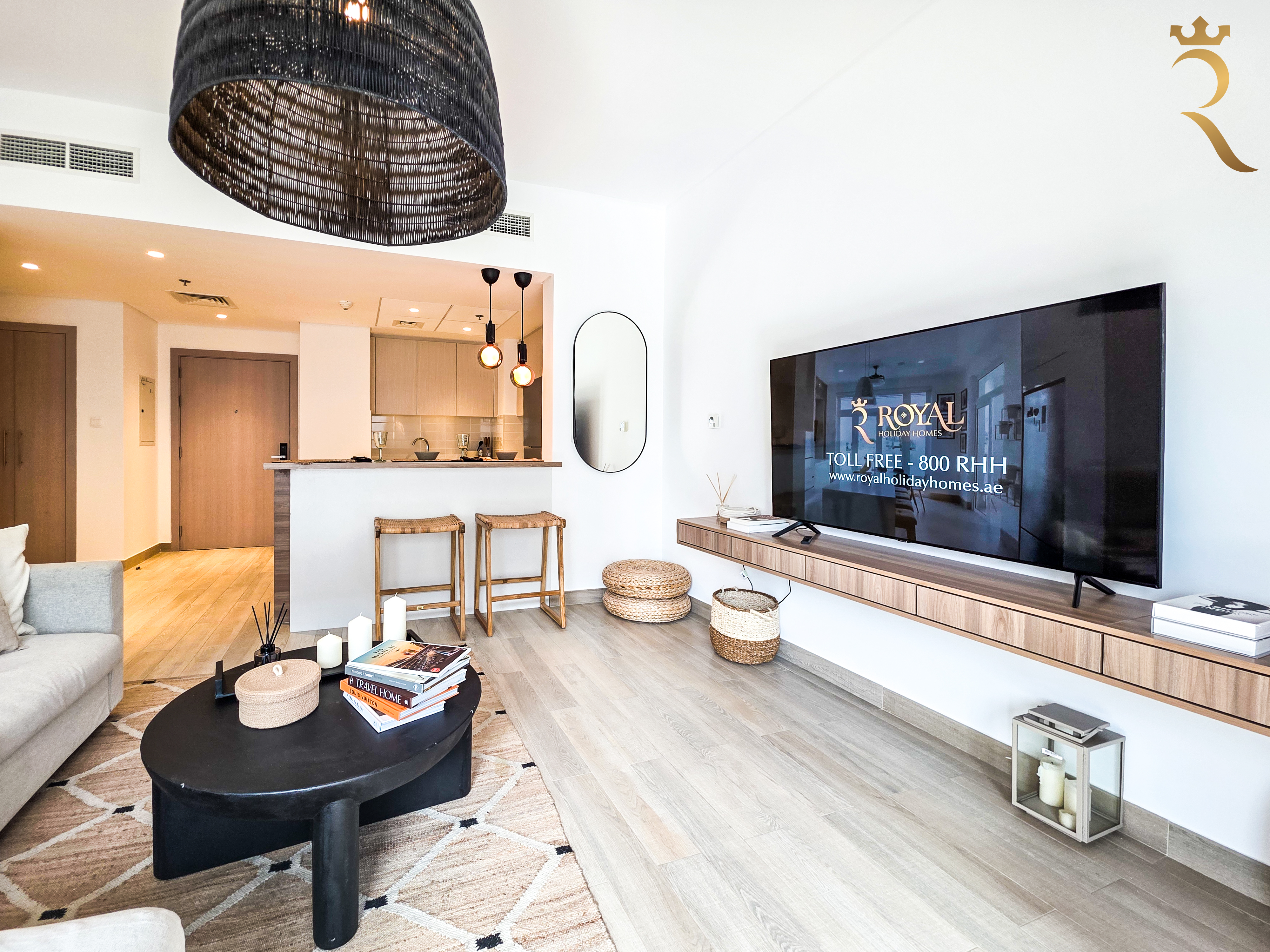 1BR Modern Haven | Stylish City Retreat