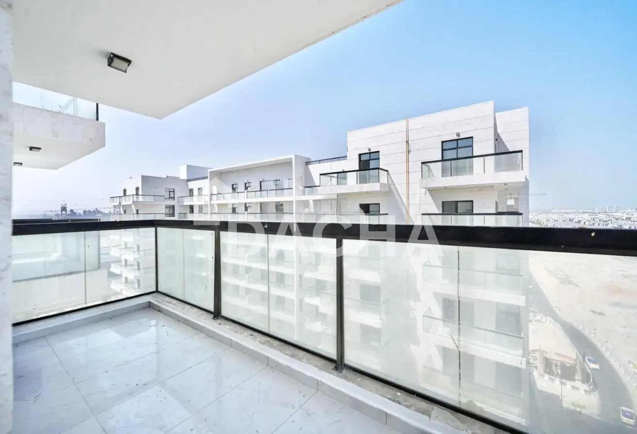 Penthouse | Maids Room | Closed Kitchen