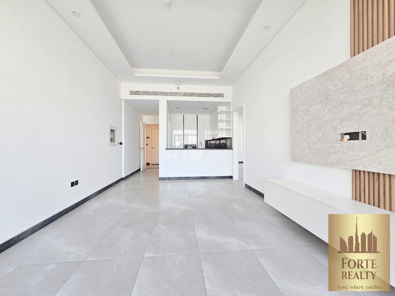 2 BHK UNFURNISHED | LARGEST LAYOUT |FITTED KITCHEN | 5+ AMENITIES
