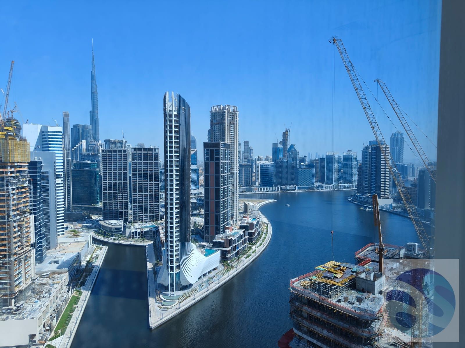 Churchill Tower I Burj View I Canal View