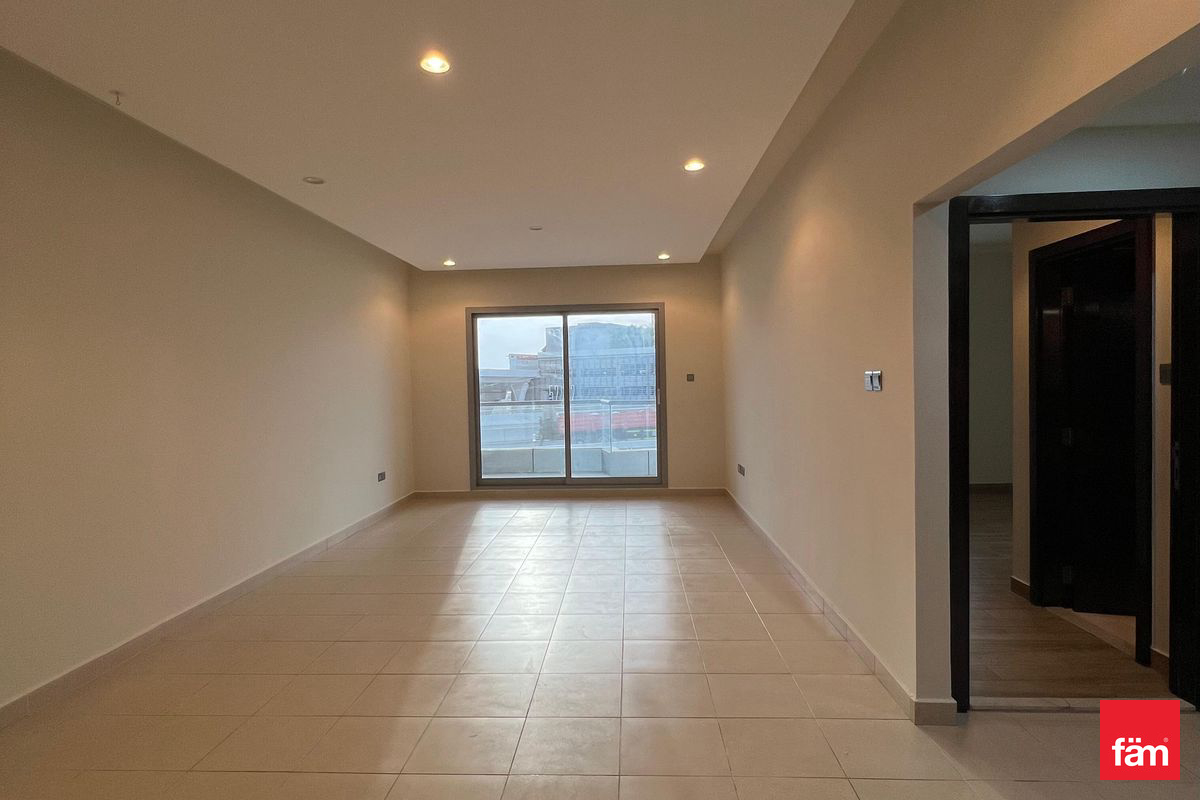 Spacious | Brand New Renovated | Vacant Soon