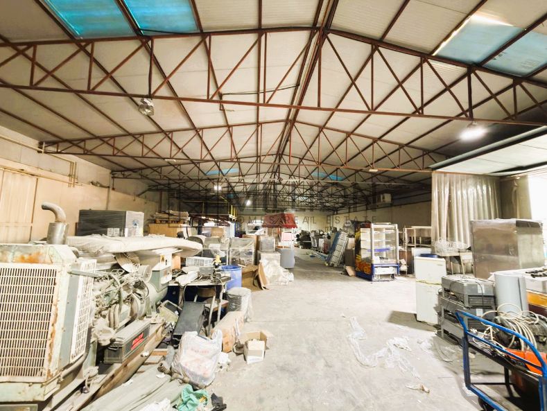 Large Open-Plan Warehouse | Truck Access | for Rent