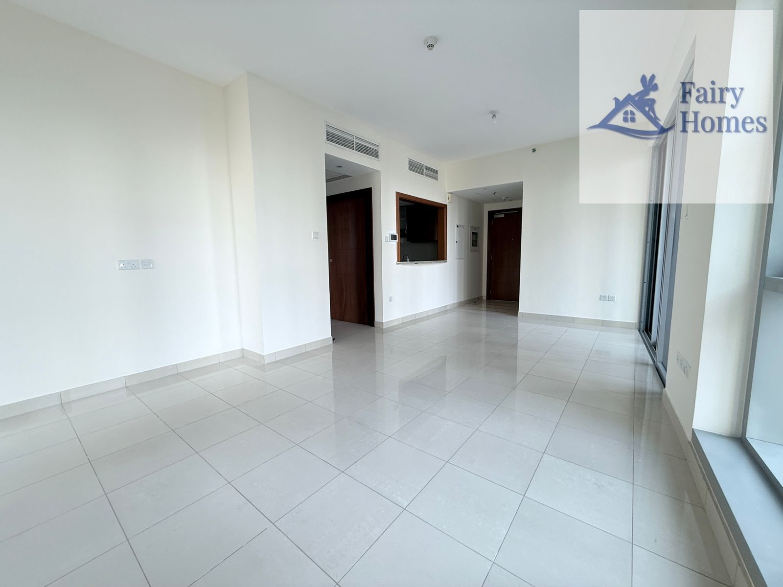 1 Bedroom Apartment | Standpoint Tower 2 | Balcony | Downtown & Fountain View