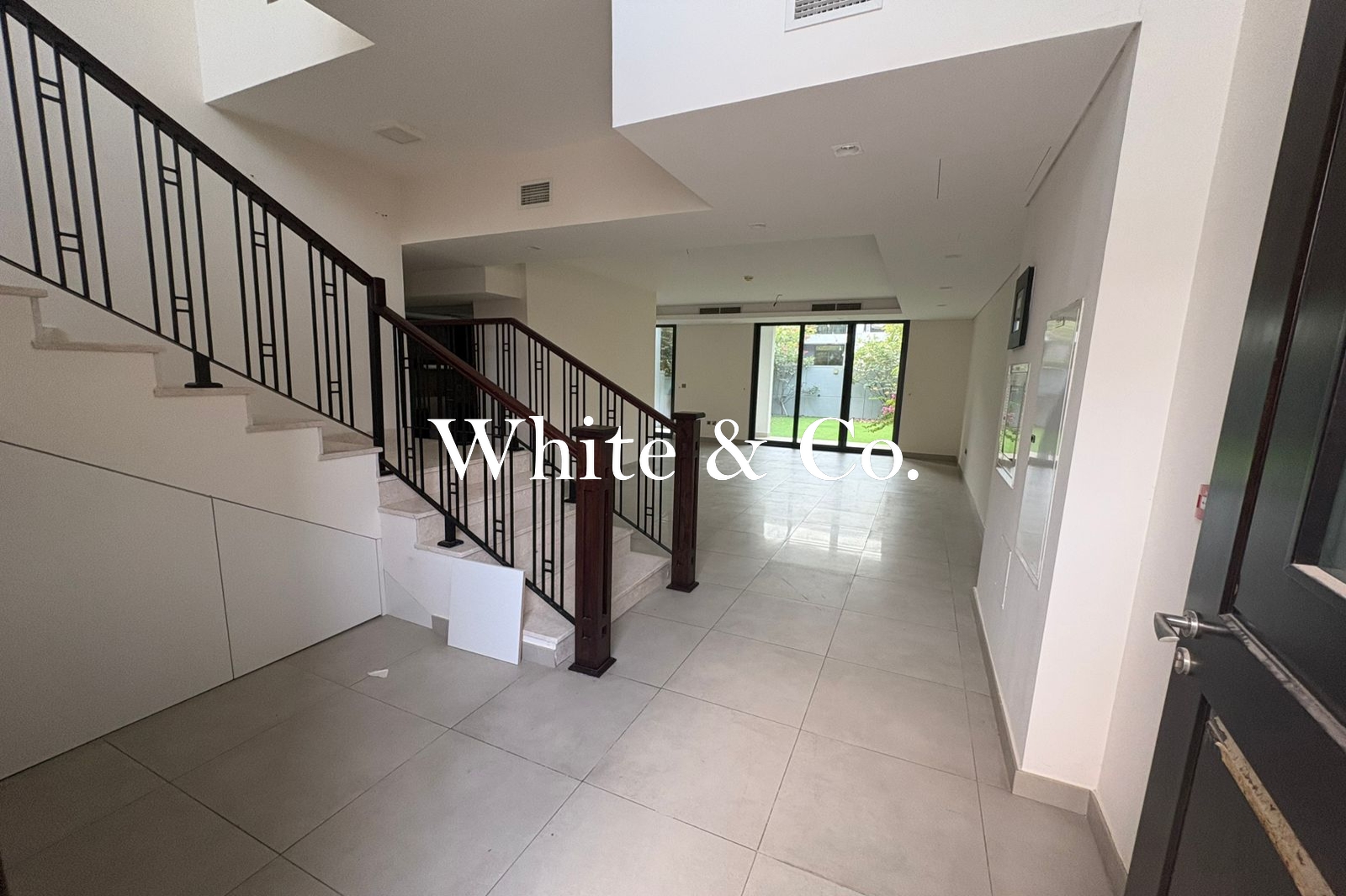 LANDSCAPED GARDEN | VACANT | EN-SUITES