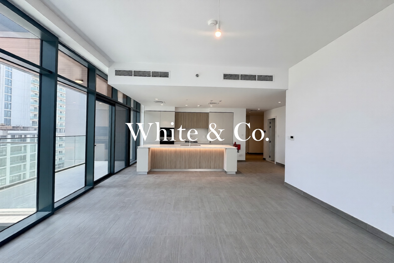 Corner Unit | Bright | Tenanted