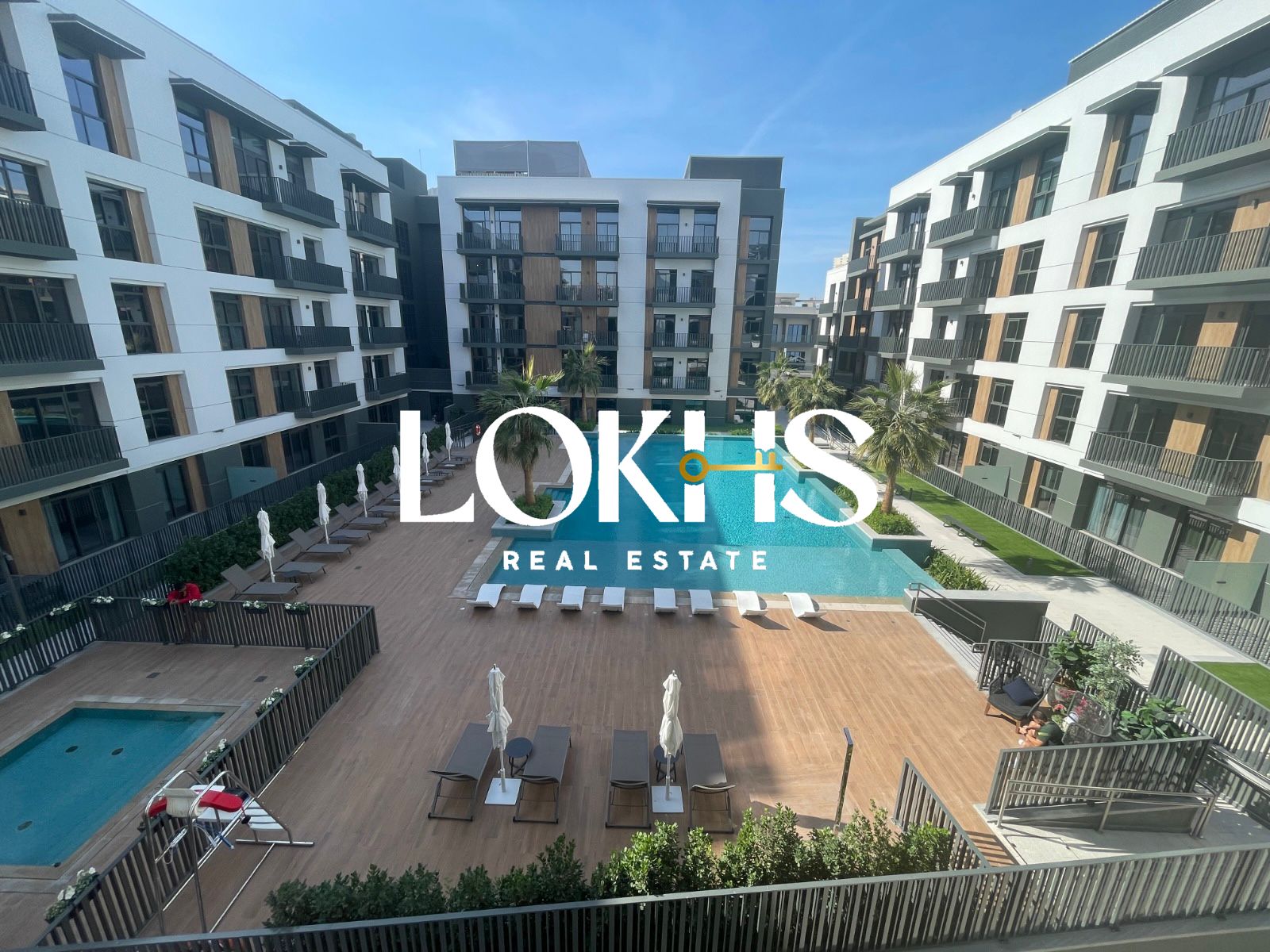 Corner unit | 6 Cheques | Available 20th March