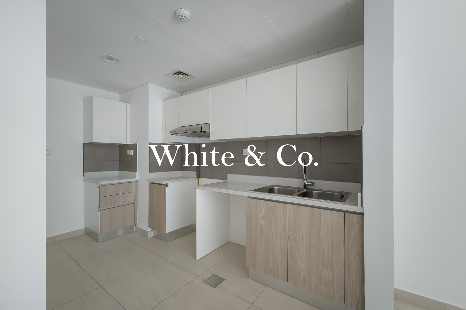 MODERN | SPACIOUS | 4 CHQS | UNFURNISHED