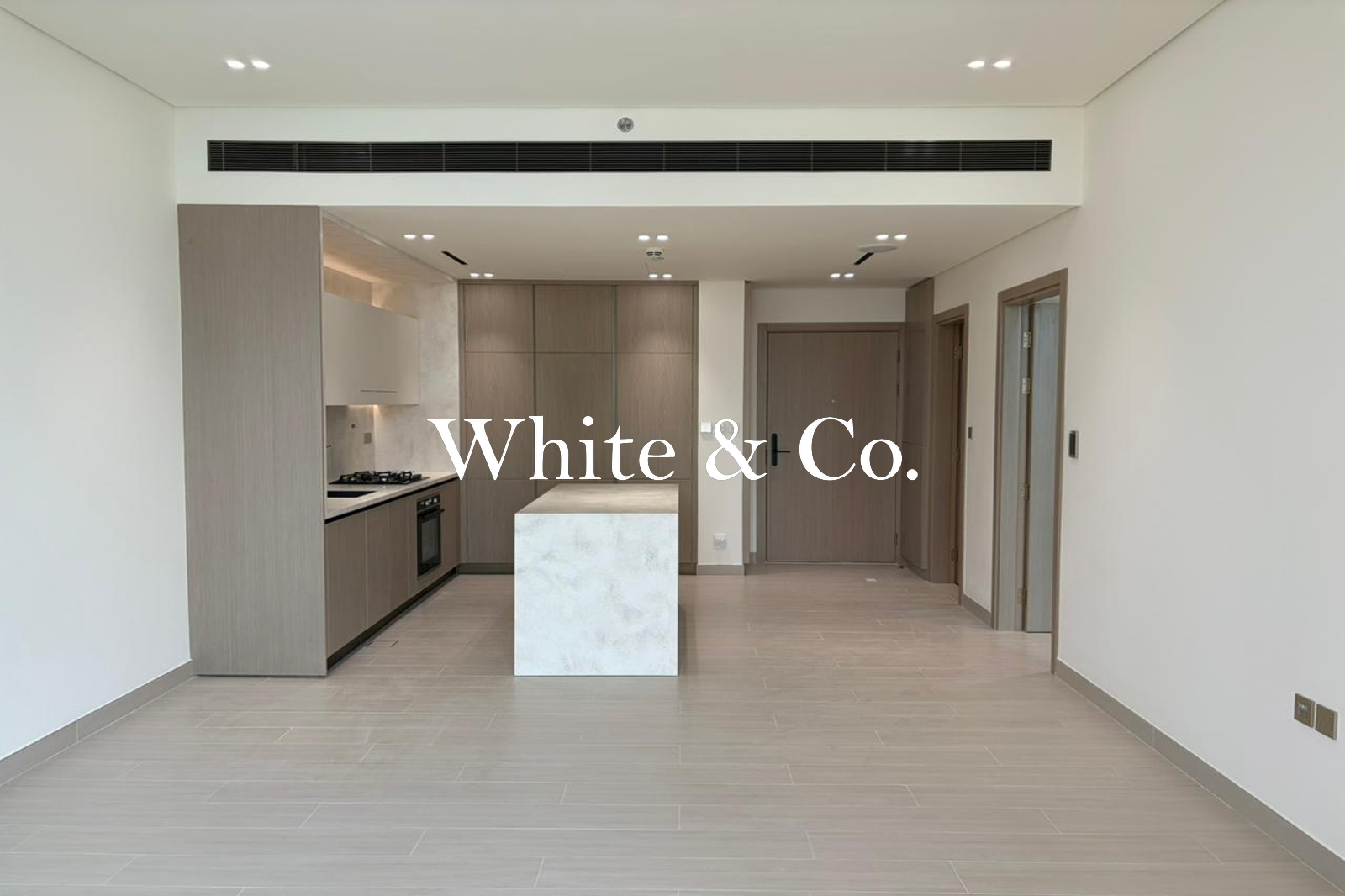 Brand New | 4 Chqs | Modern Appliances