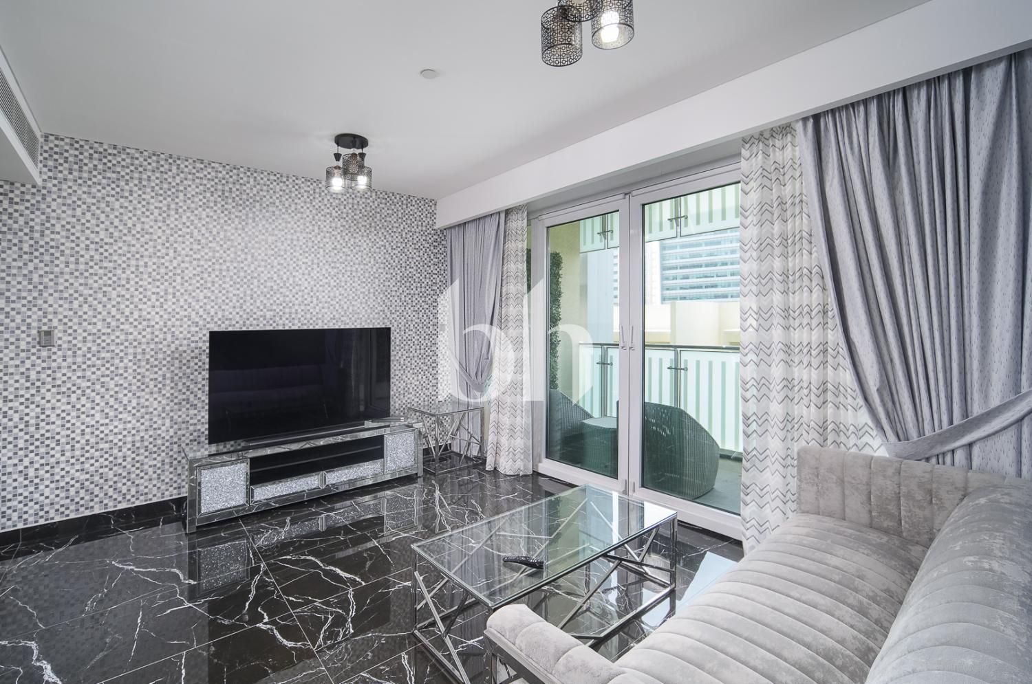 Fully Furnished | Vacant in June | Beach Access