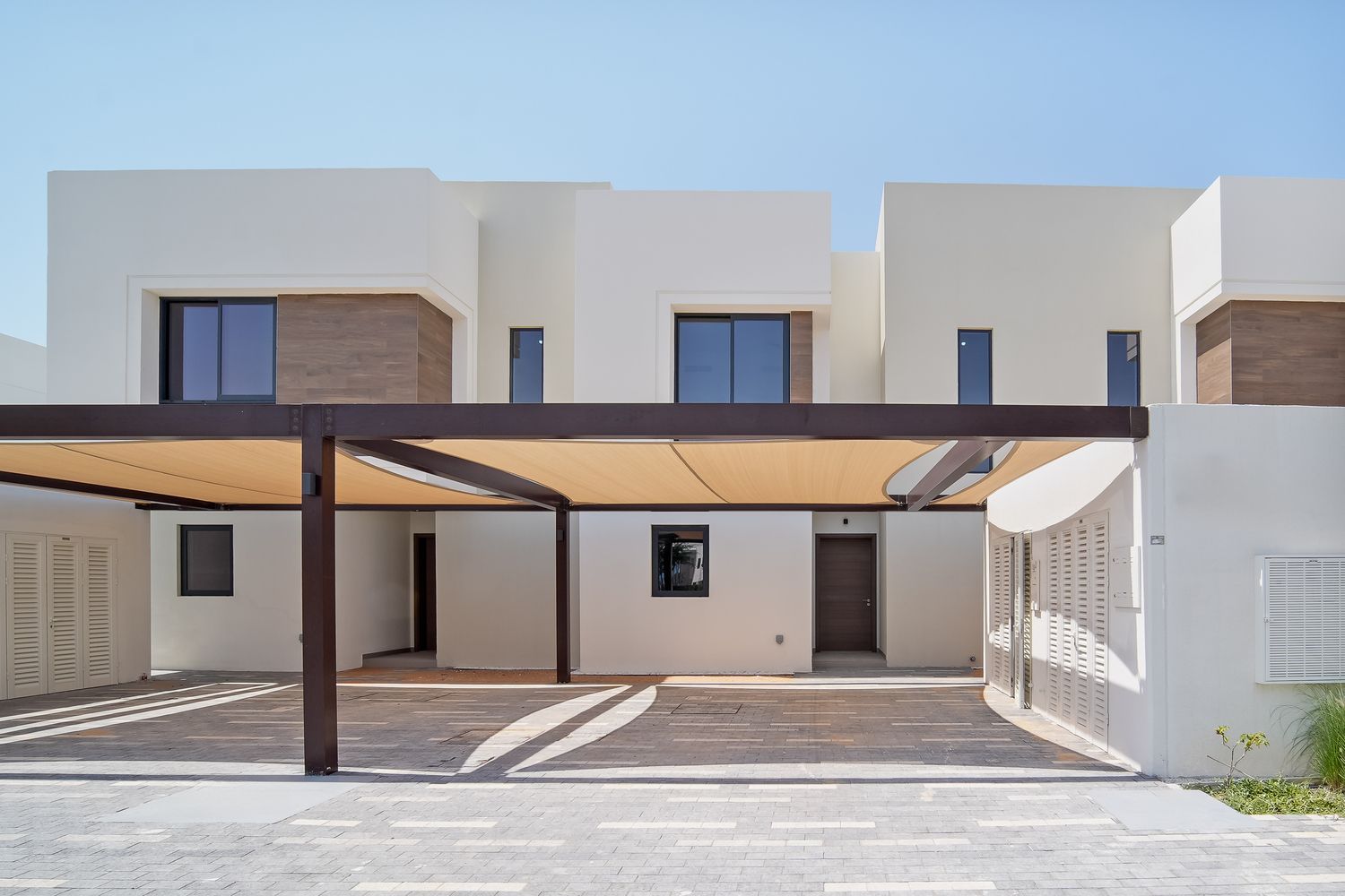 Single Row | Vacant | Spacious Backyard
