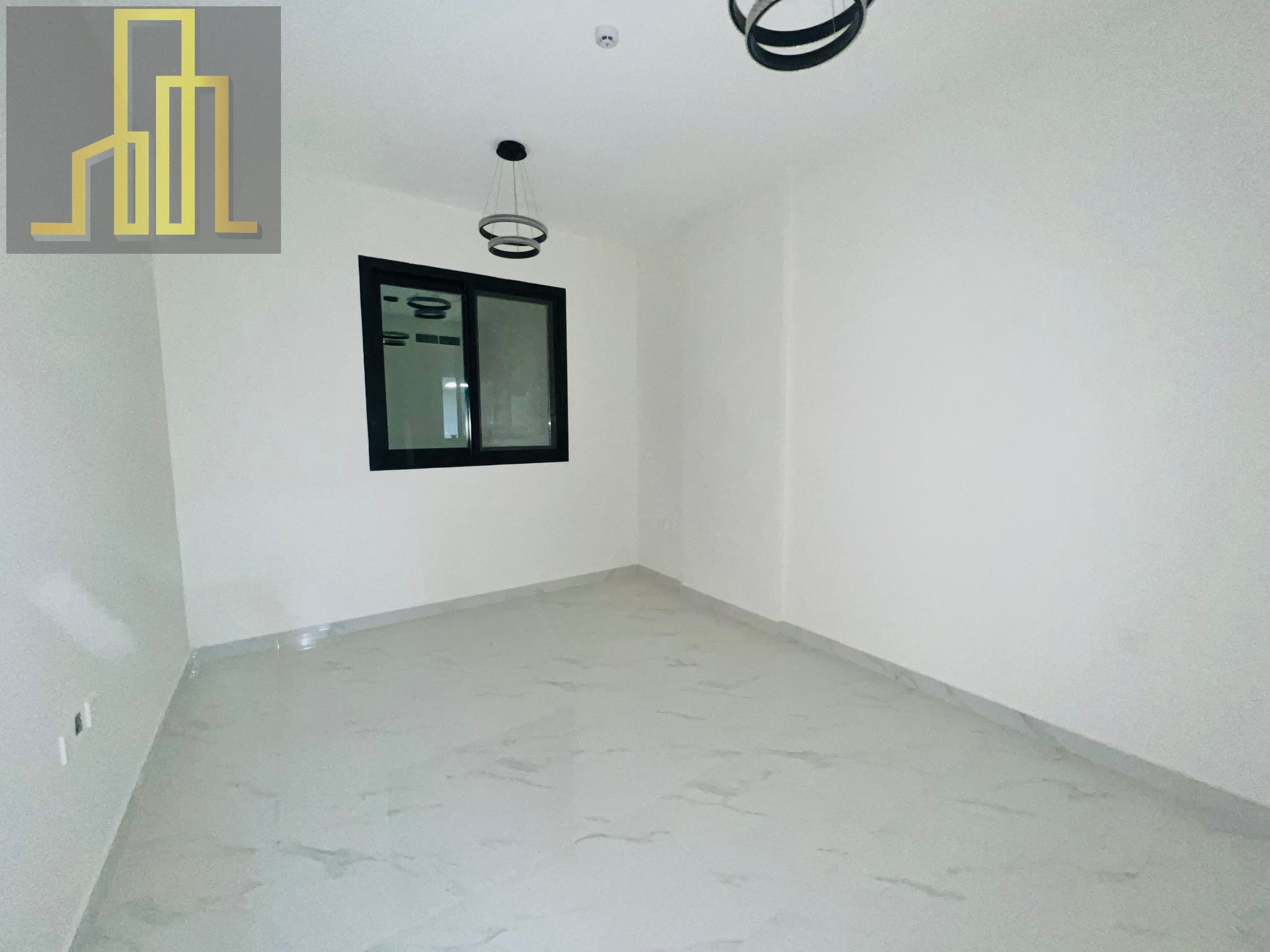 Brand new Luxury Appertment with balcony big kitchen full family building close to Emirates road just 40k