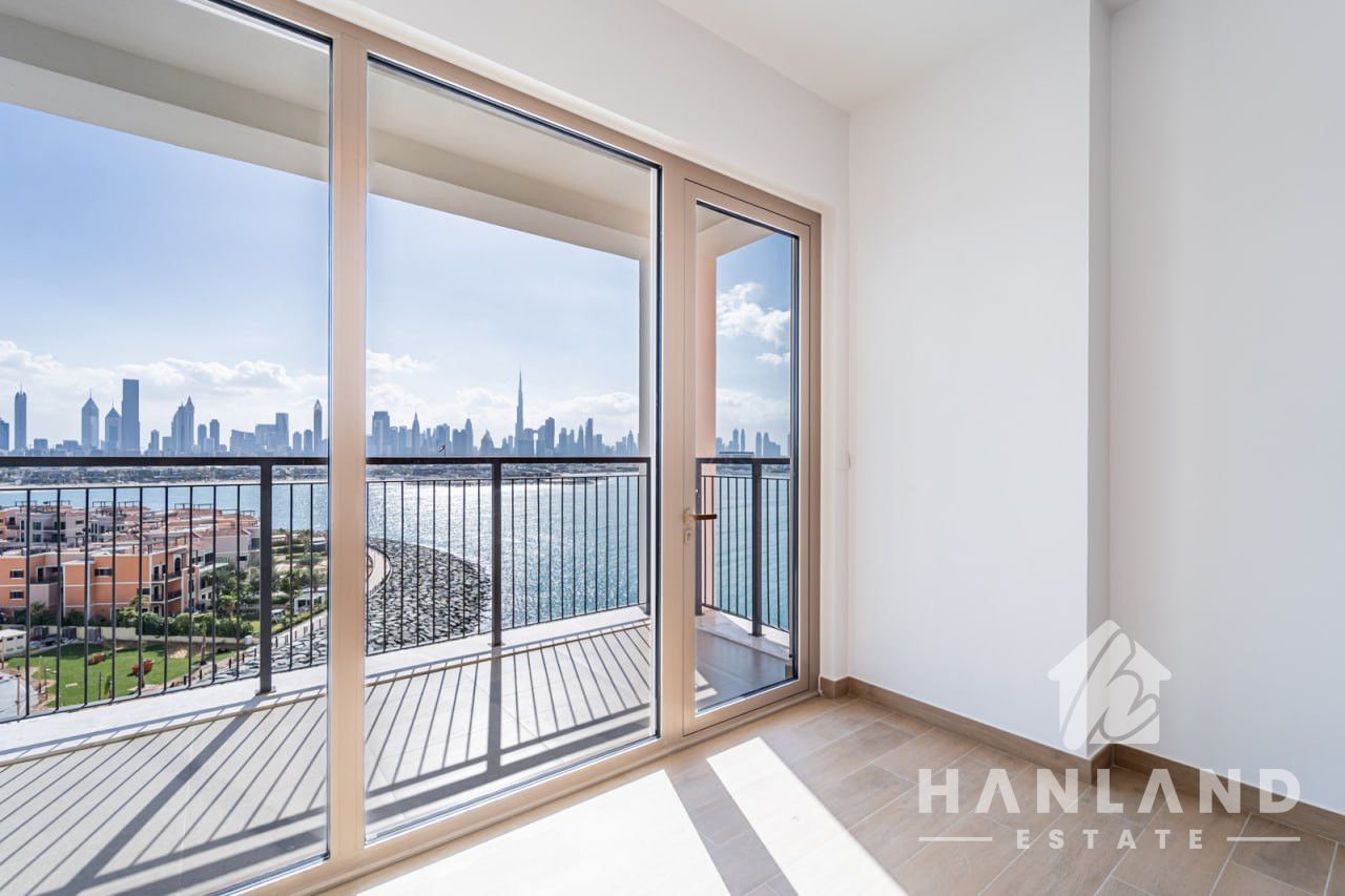 Prime Waterfront| Vacant | Le Ciel 2