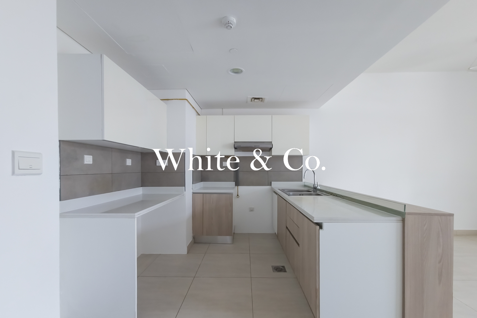 UPGRADED | 4 CHEQUES | MODERN | SPACIOUS