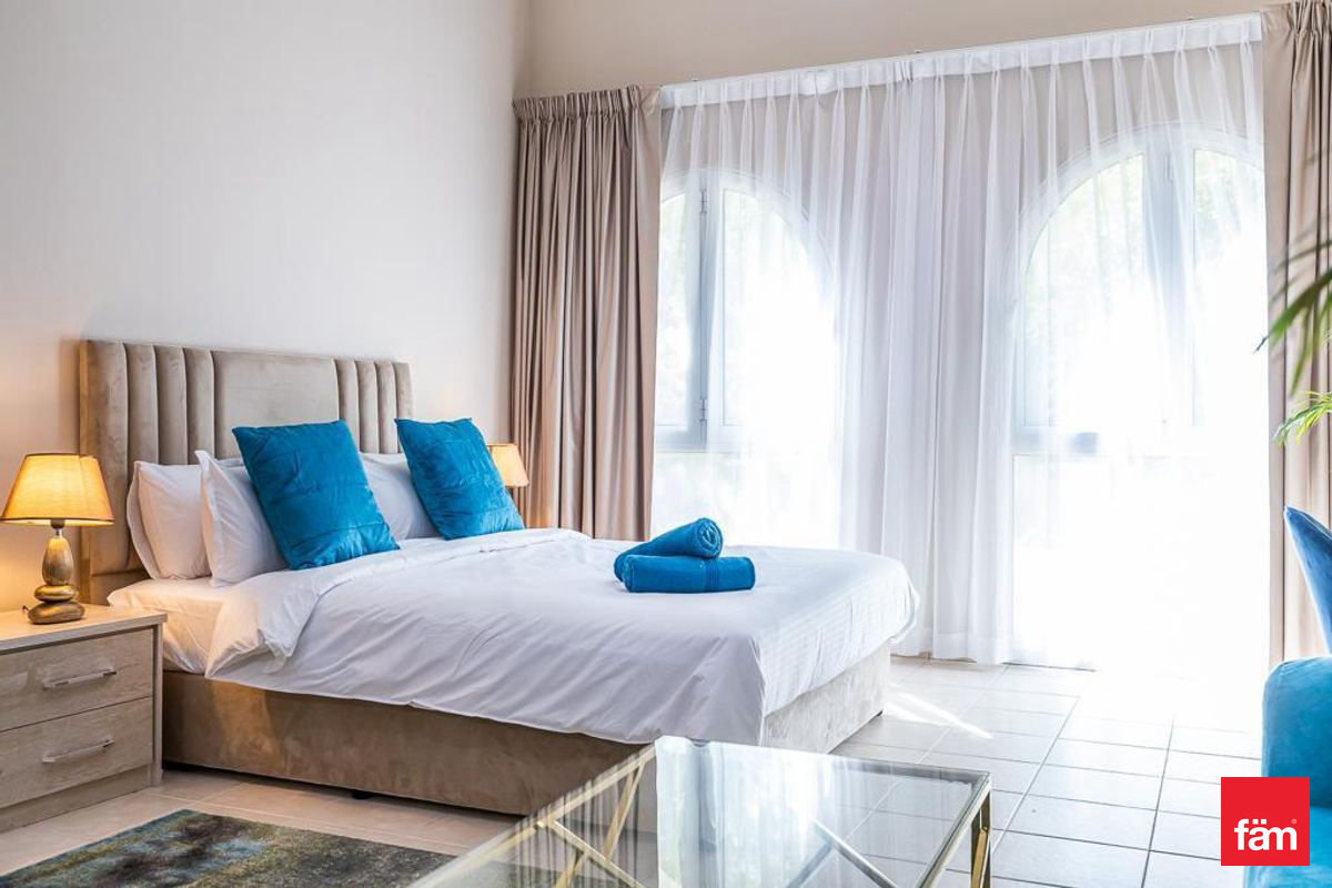 Fully Furnished| Immaculate Studio| Garden View