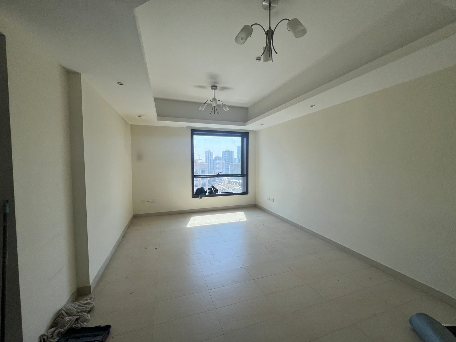 One-bedroom apartment in Al Mamzar, , with free AC, gym, pool, and storeroom. Rent AED 45,000, contract AED 50,000, 4 installments.