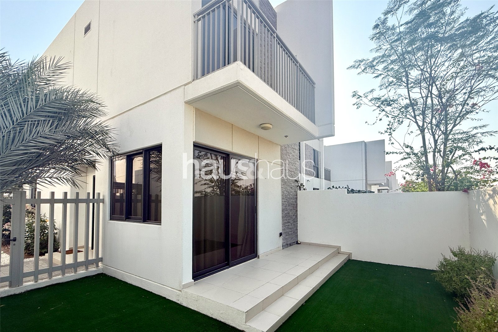 Vacant | Corner Plot | 3 Bed + Maid