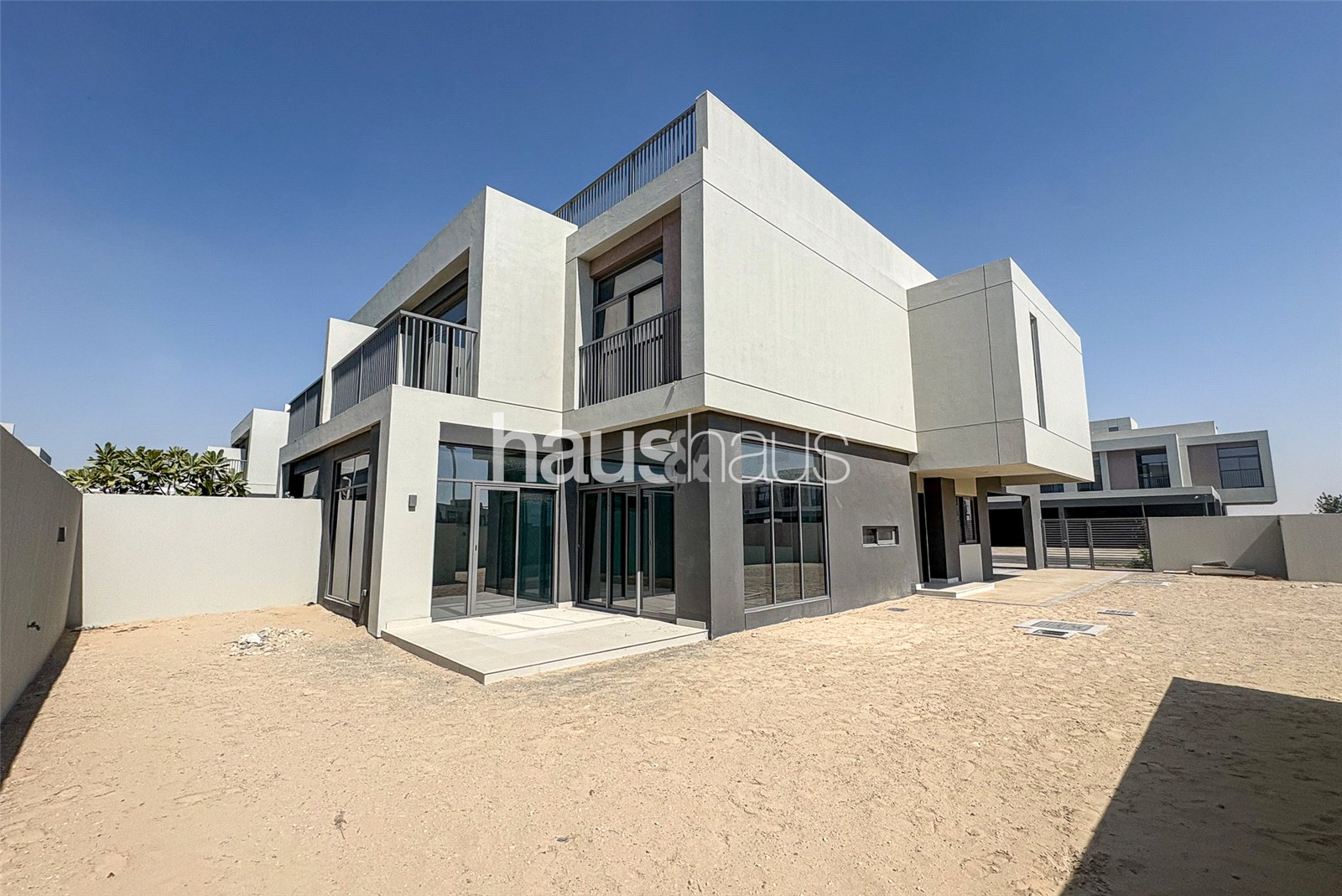 Corner Unit | Vacant | Appliances Included