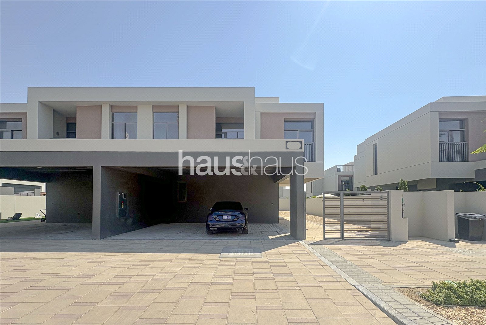 Corner Unit | Vacant | Appliances Included