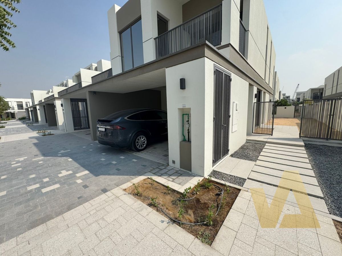 Luxury 4 Bed with Maids | Prime Location | Vacant