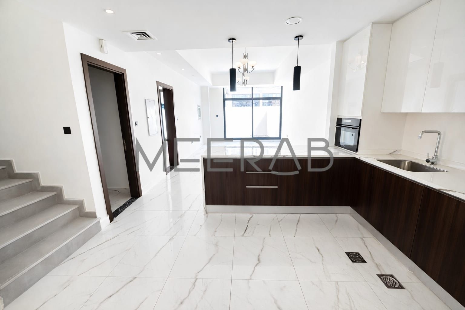 Brand New 4 Bedrooms Villa | Back to Back | Vacant | New Phase