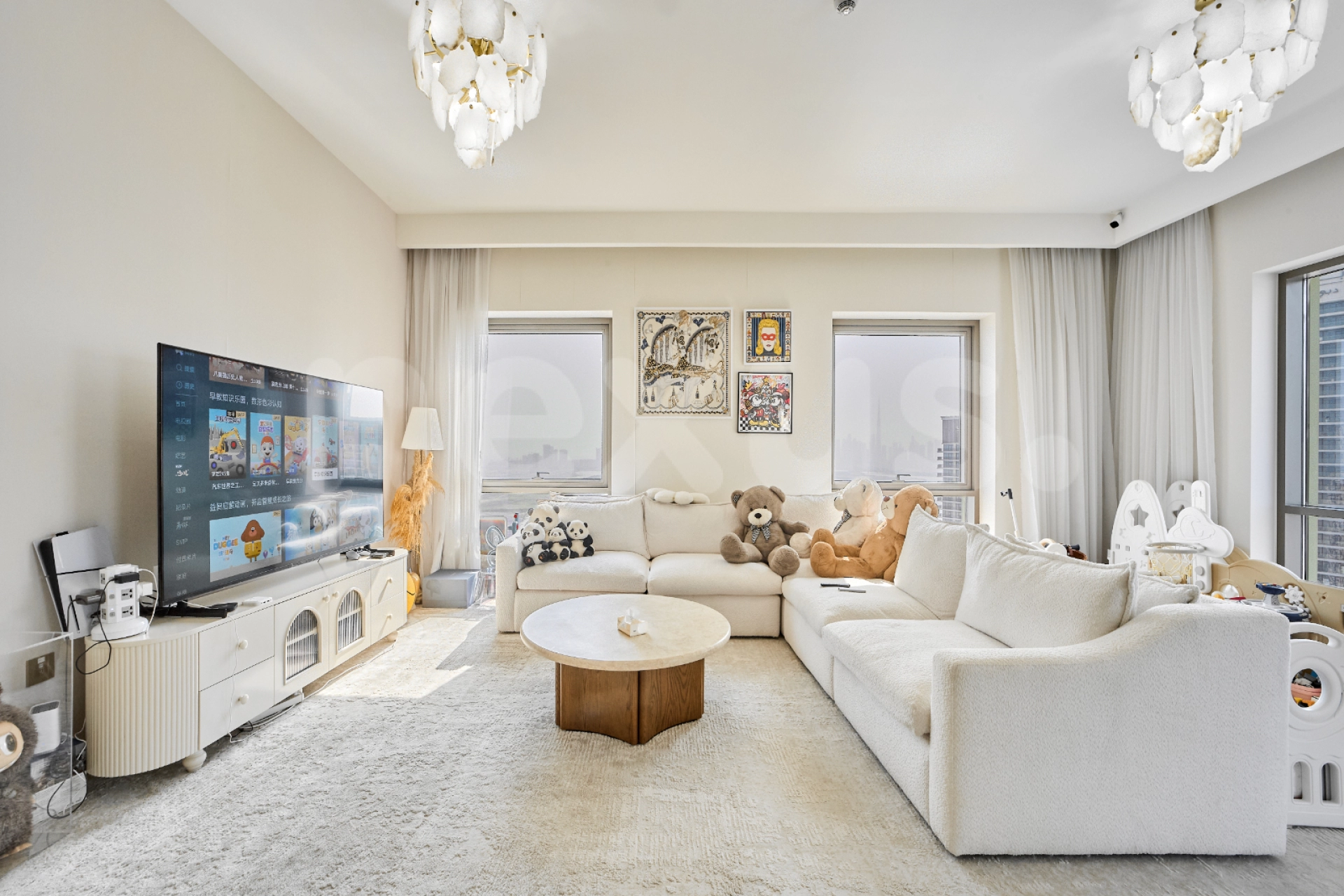 Dubai Skyline View | Lagoon Access | Luxury Living