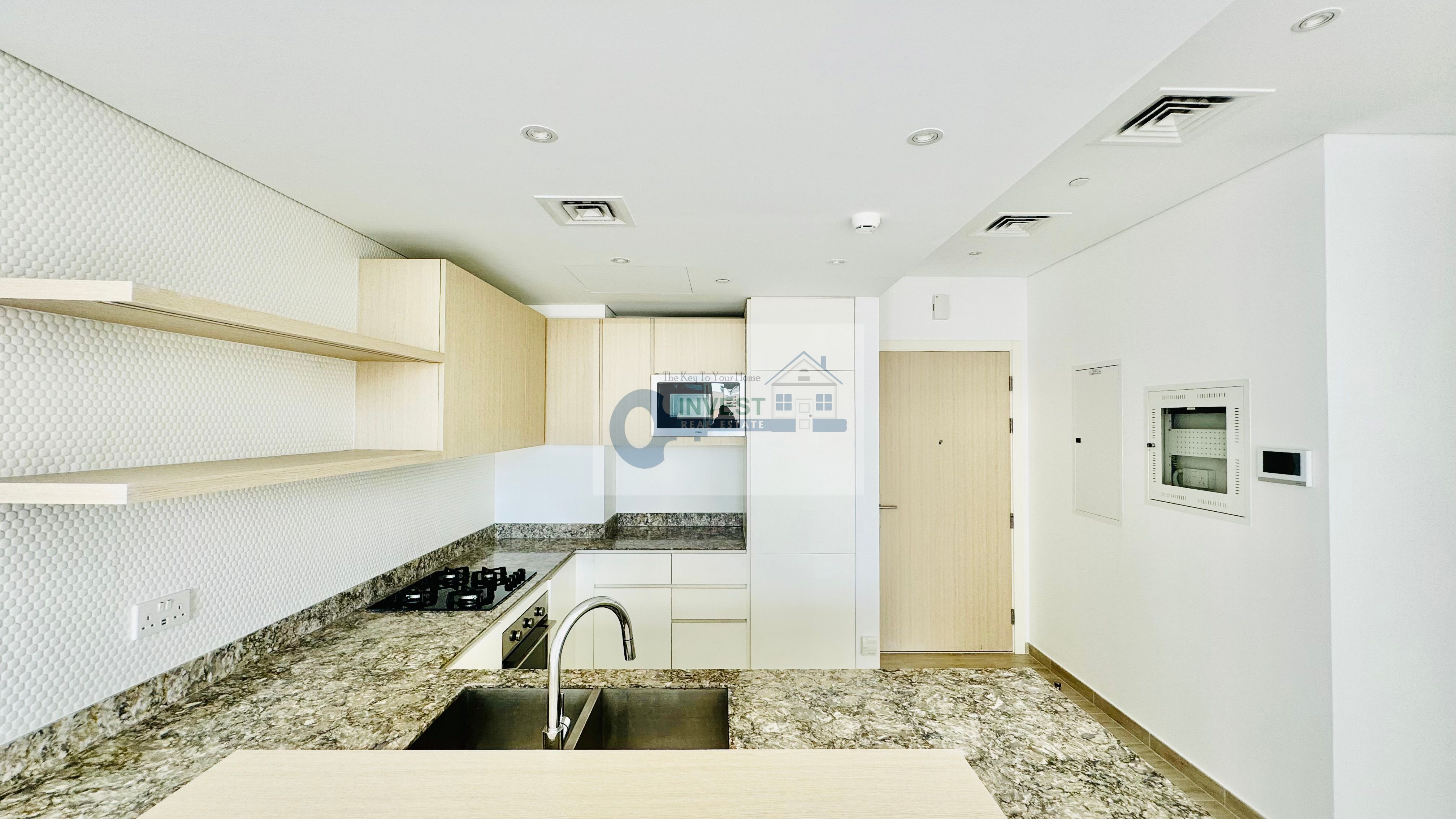 Corner Spacious 2 BR | Vacant | High-End Quality