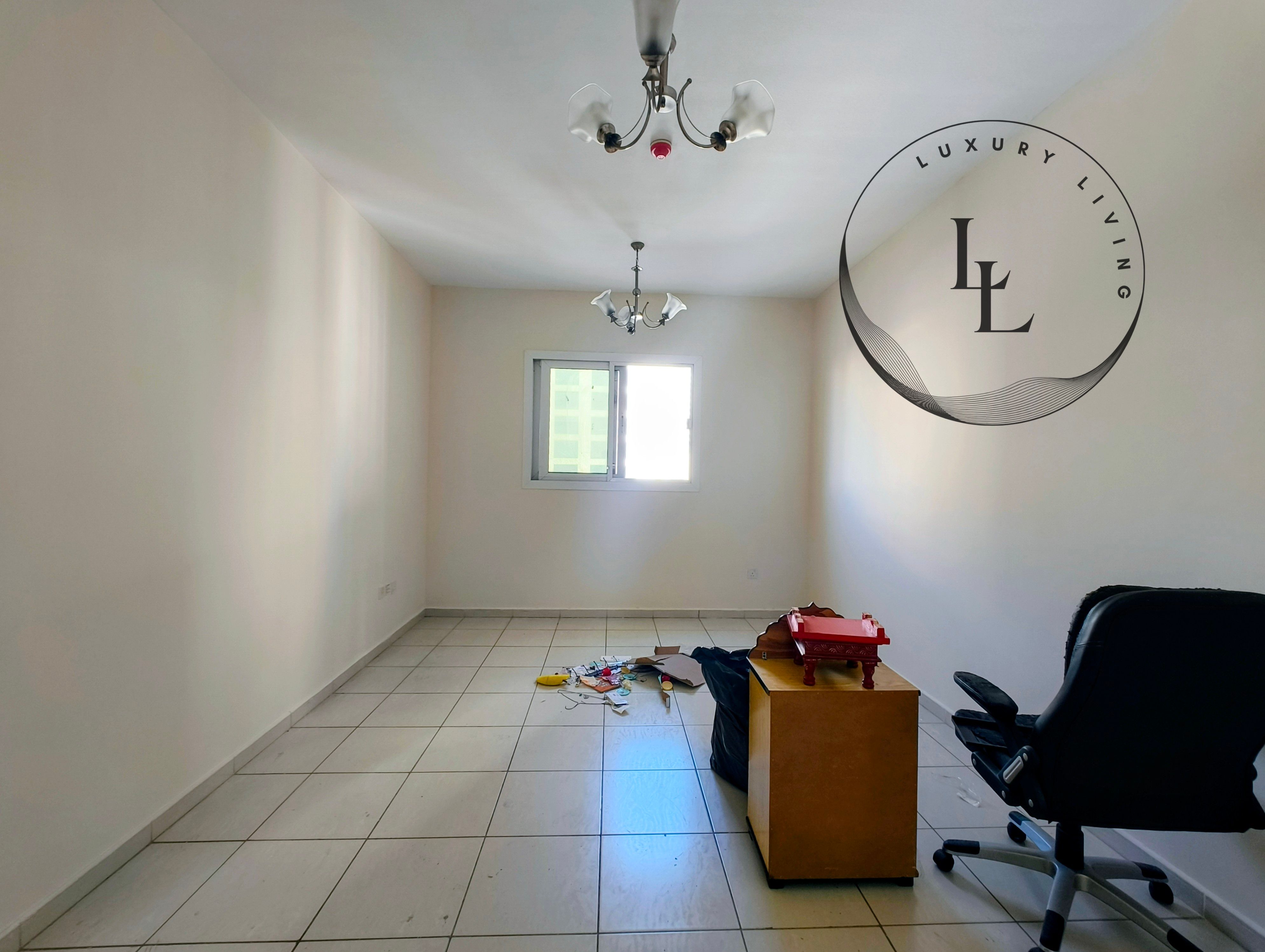 Affordable 1bhk with balcony and free parking