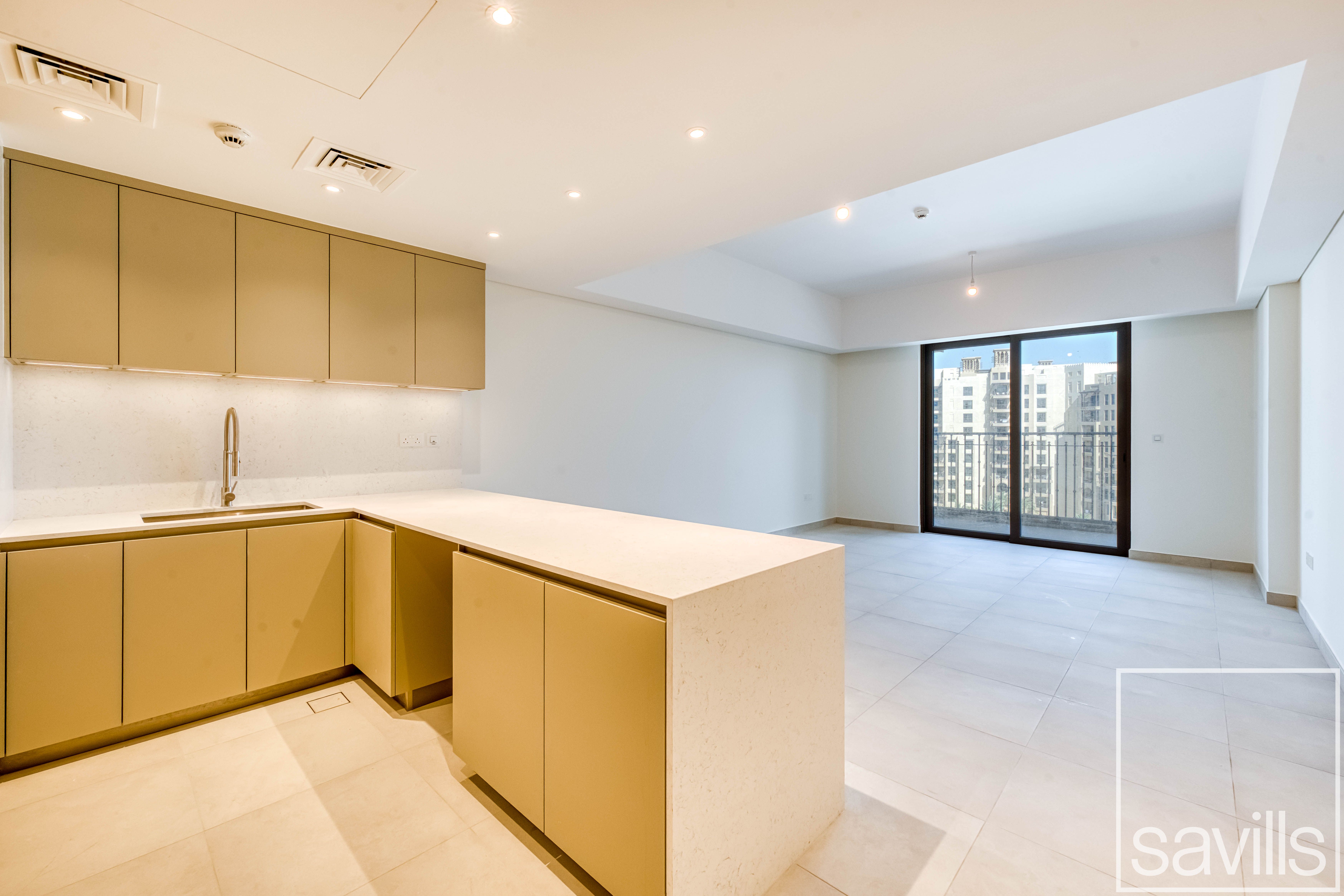 Open Plan/ Brand New/ Exclusive Community Living
