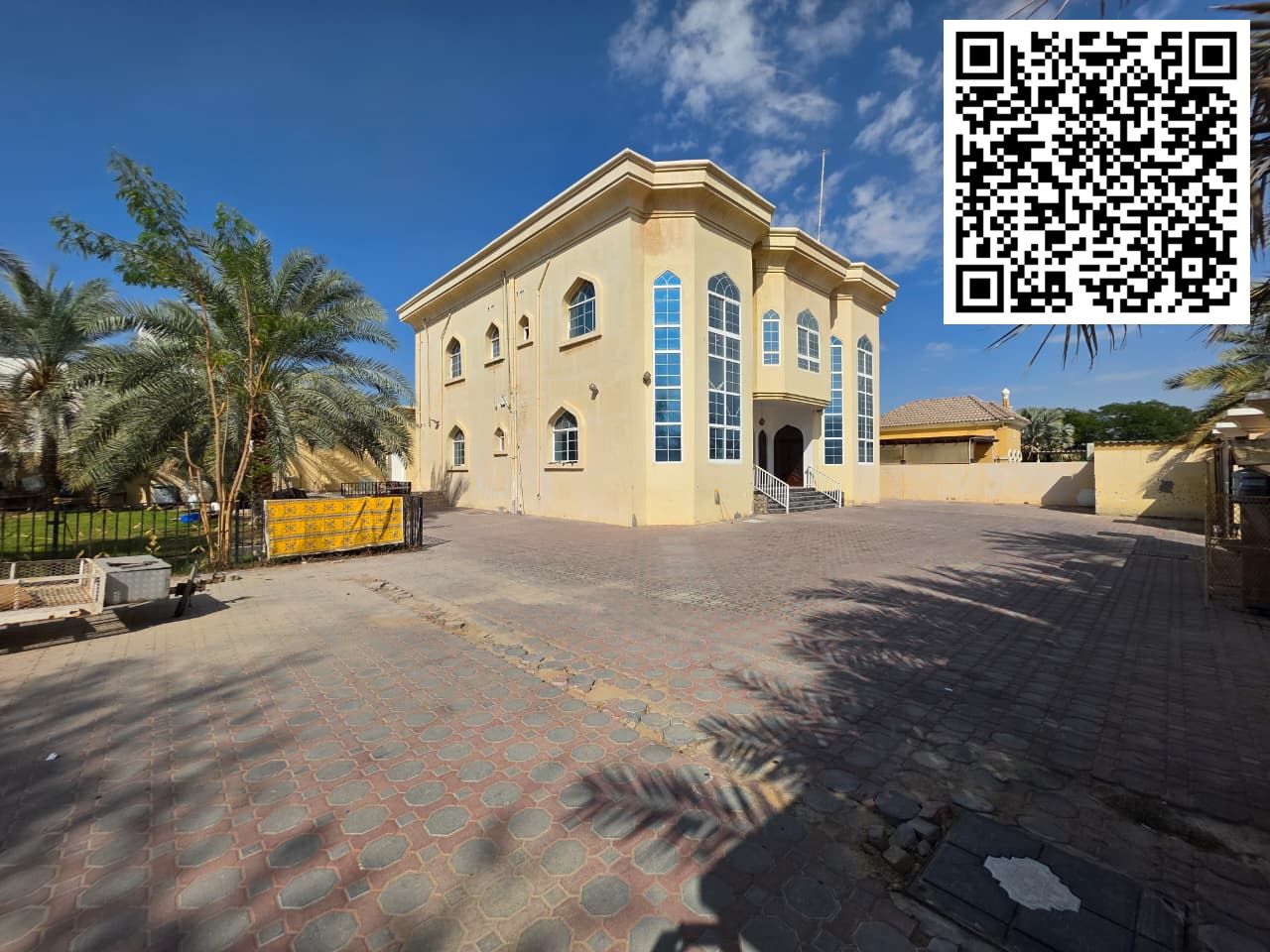 For sale: A distinctive villa in Al Qurain 4 area, close to the mosque and park. Land area: 17,786 sq ft